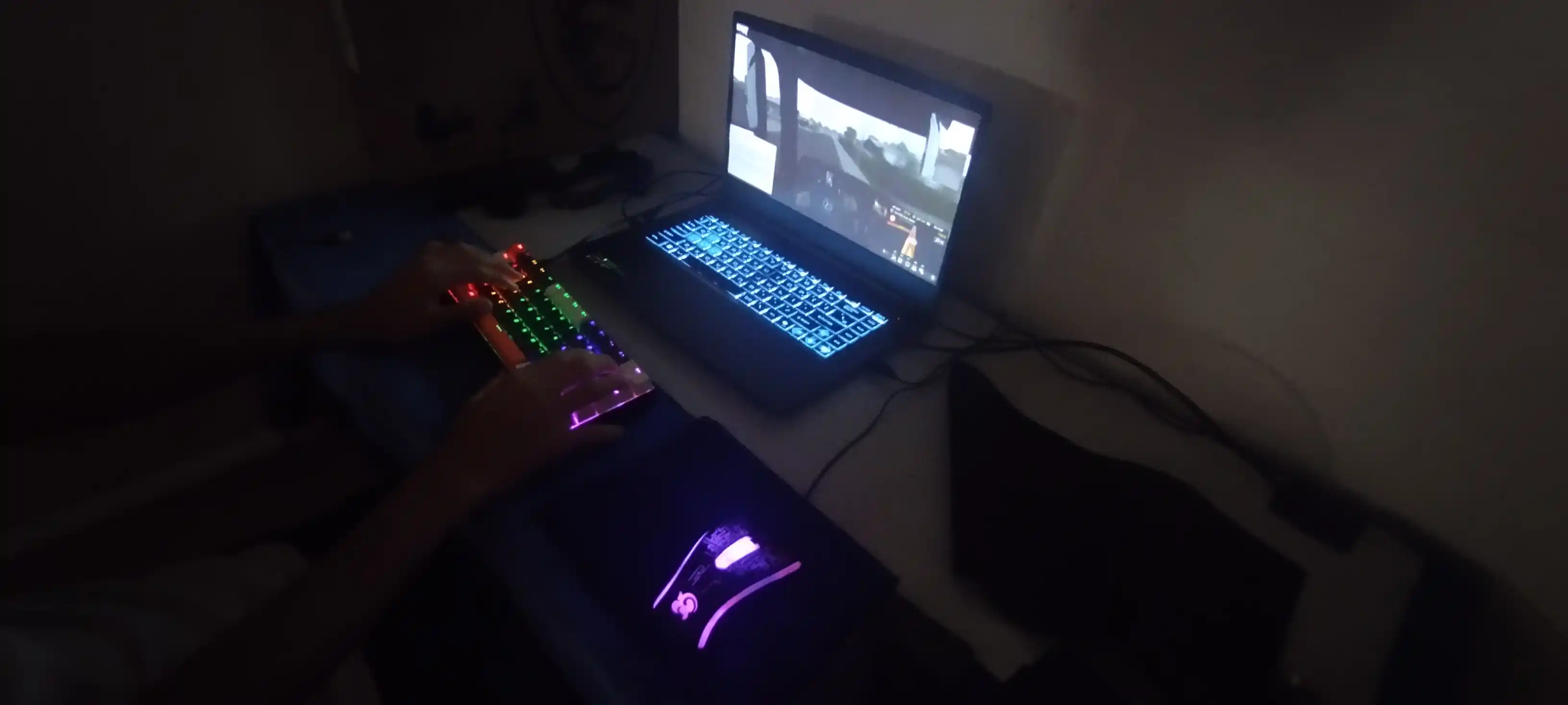 O'yin mexanik klaviaturasi T60, simli