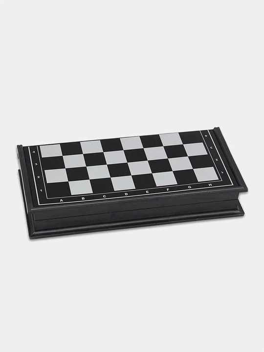 Магнитные шахматы, в комплекте с шахматными фигурами