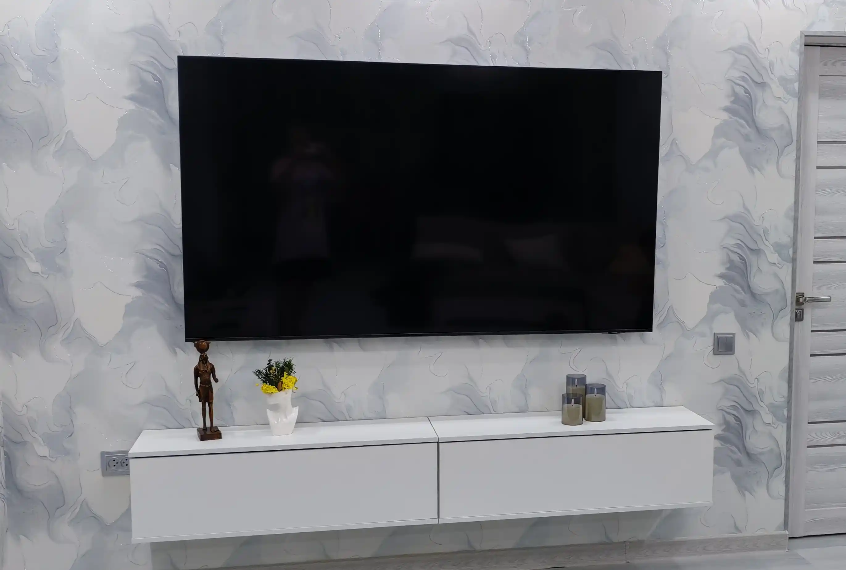 Ofis, televizor va interyer uchun mebel  