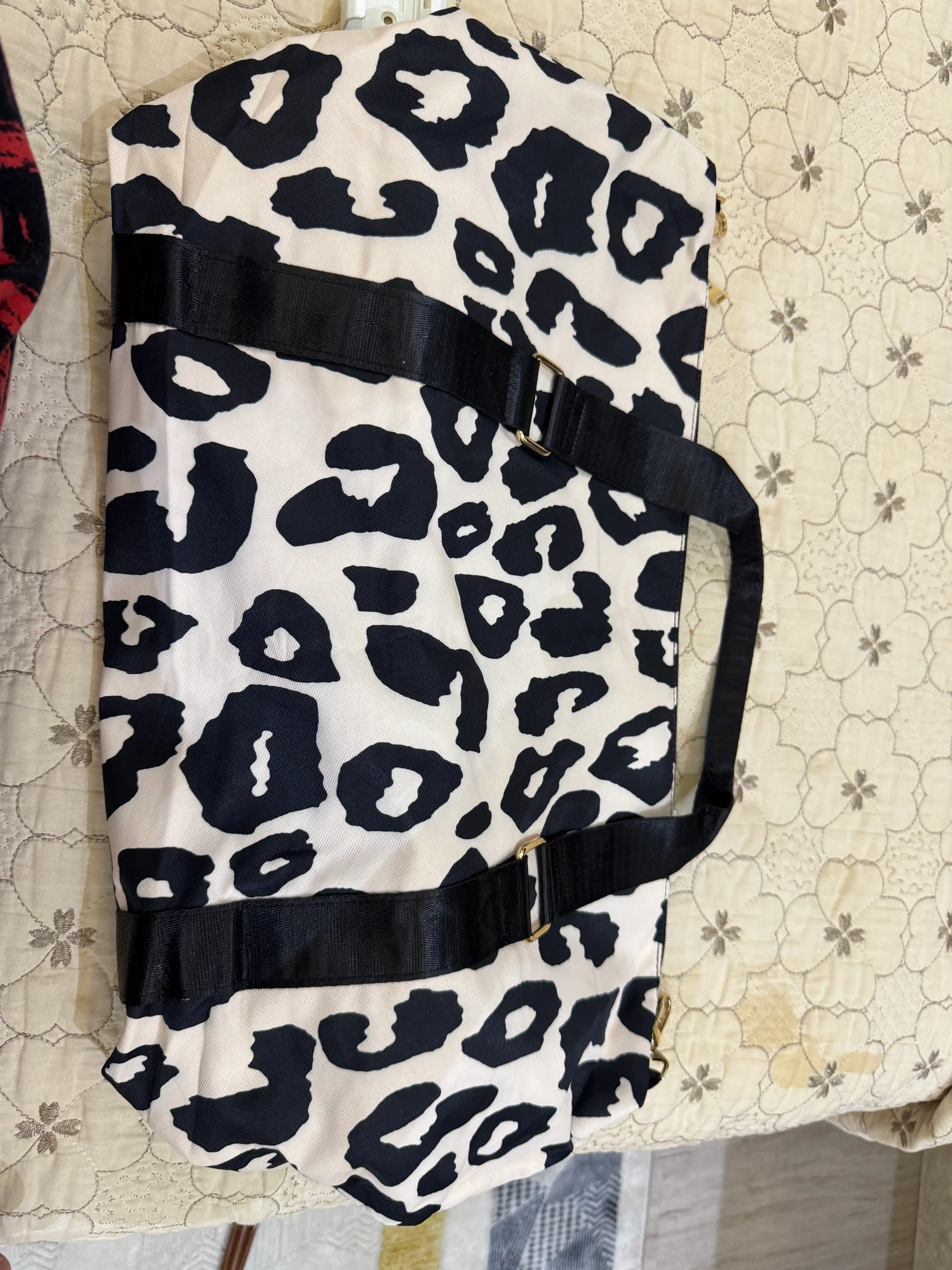 Fitness, basseyn, sayohat uchun ayollar uchun sayohat, sport, leopard sumkasi