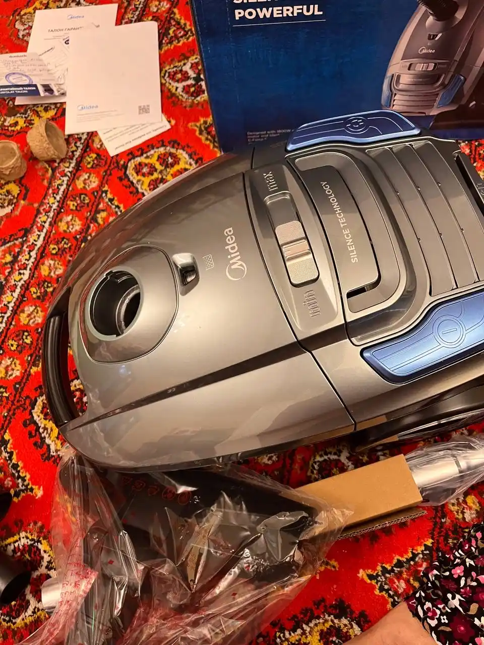 Midea changyutgichi – 1800-2000 Vt quvvat, 360 Vt so‘rish kuchi, HEPA filtri, uy uchun