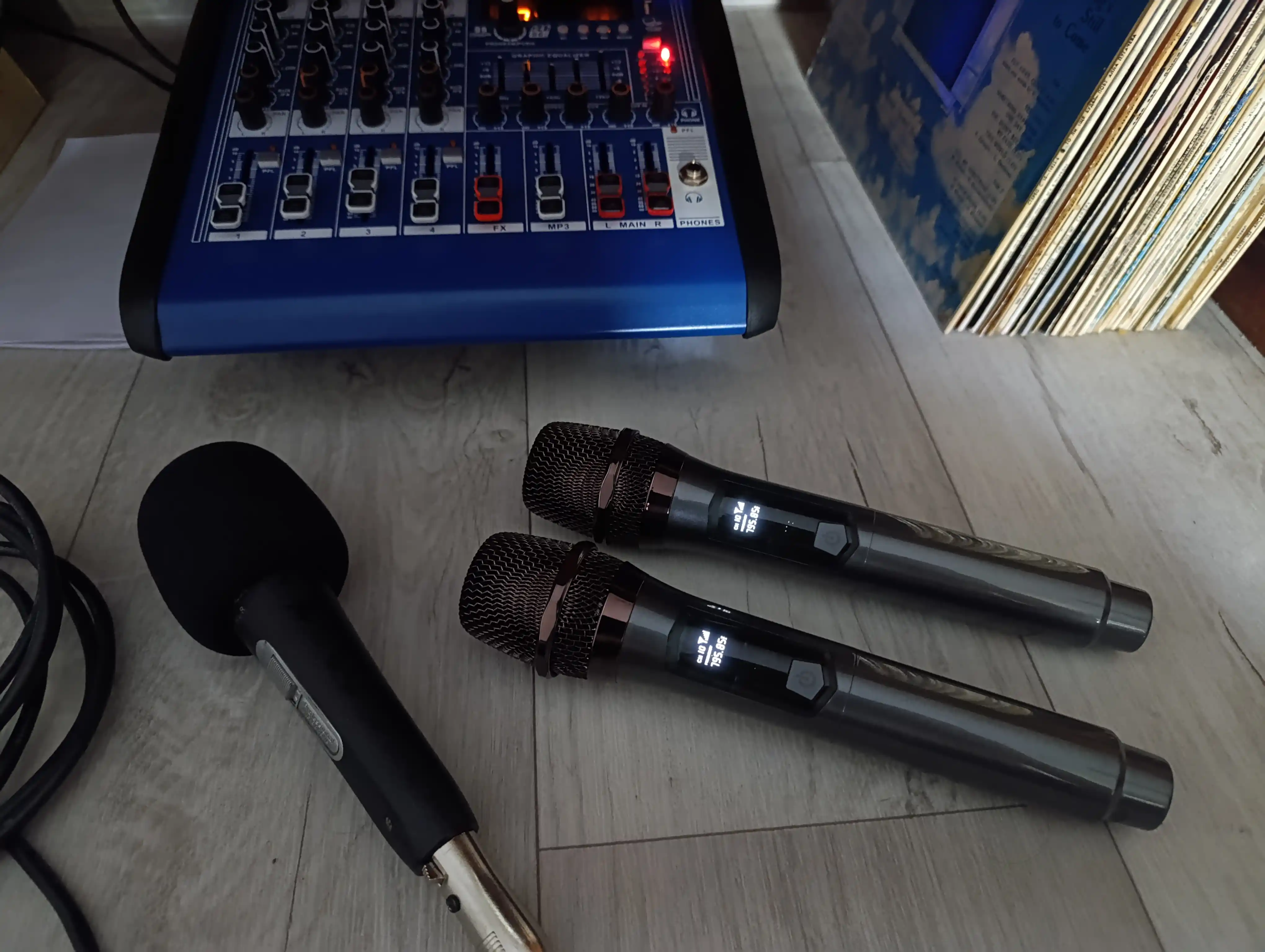 Simsiz karaoke mikrofonlari, professional, 2 dona