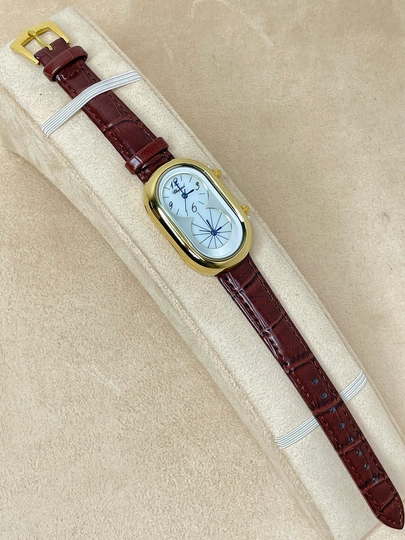 Женские часы креативной формы с уникальным дизайном — MARIAMS-80W0039-КОРИЧН