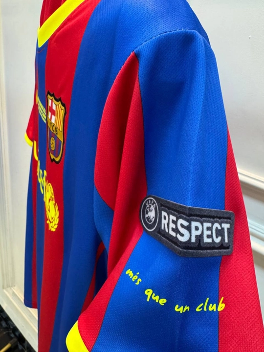 Retro futbol formasi