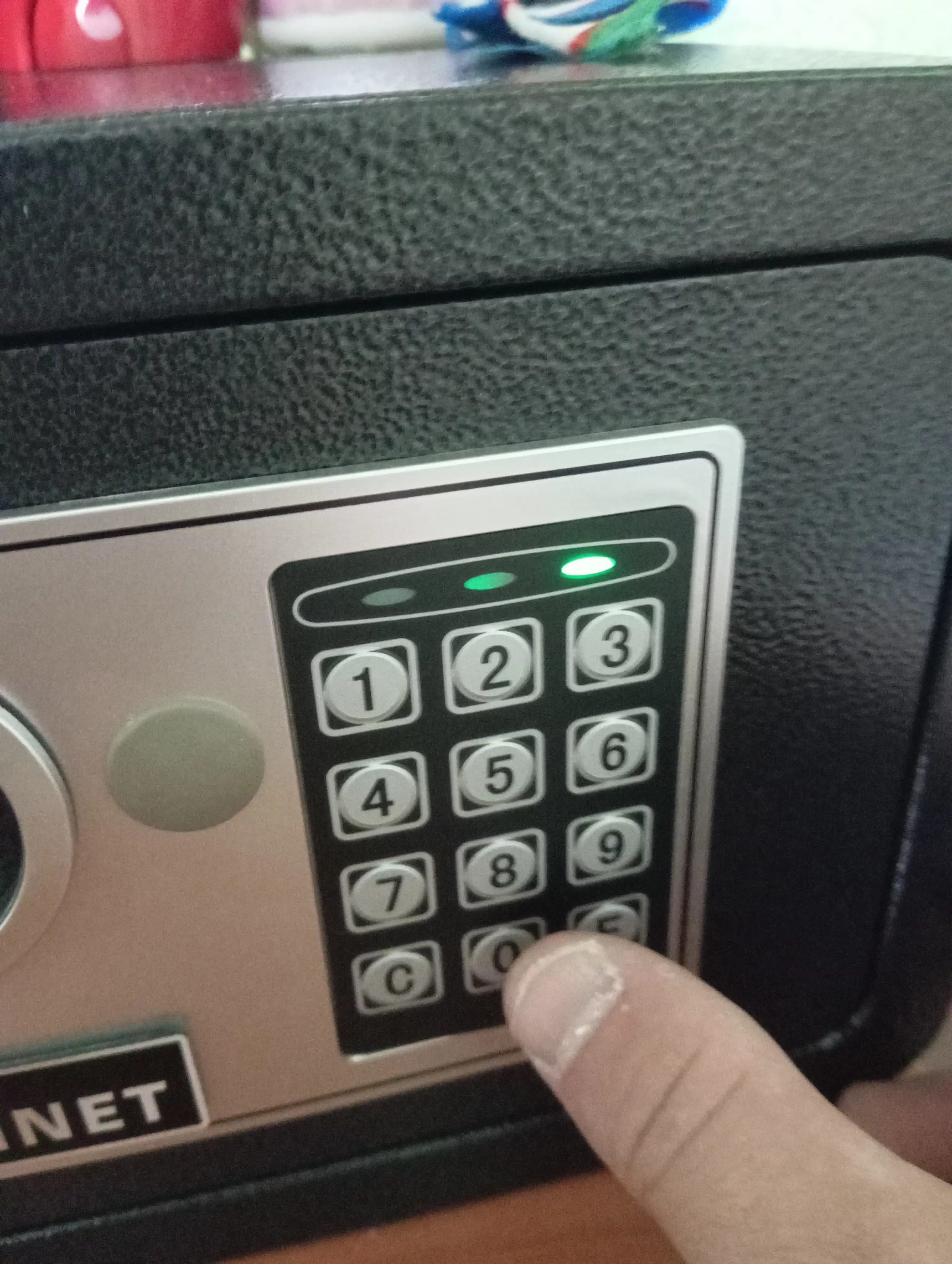 Uy va ofis uchun elektron mini seyf, ochish uchun kalit va parol, olcham: 17 * 23 * 17