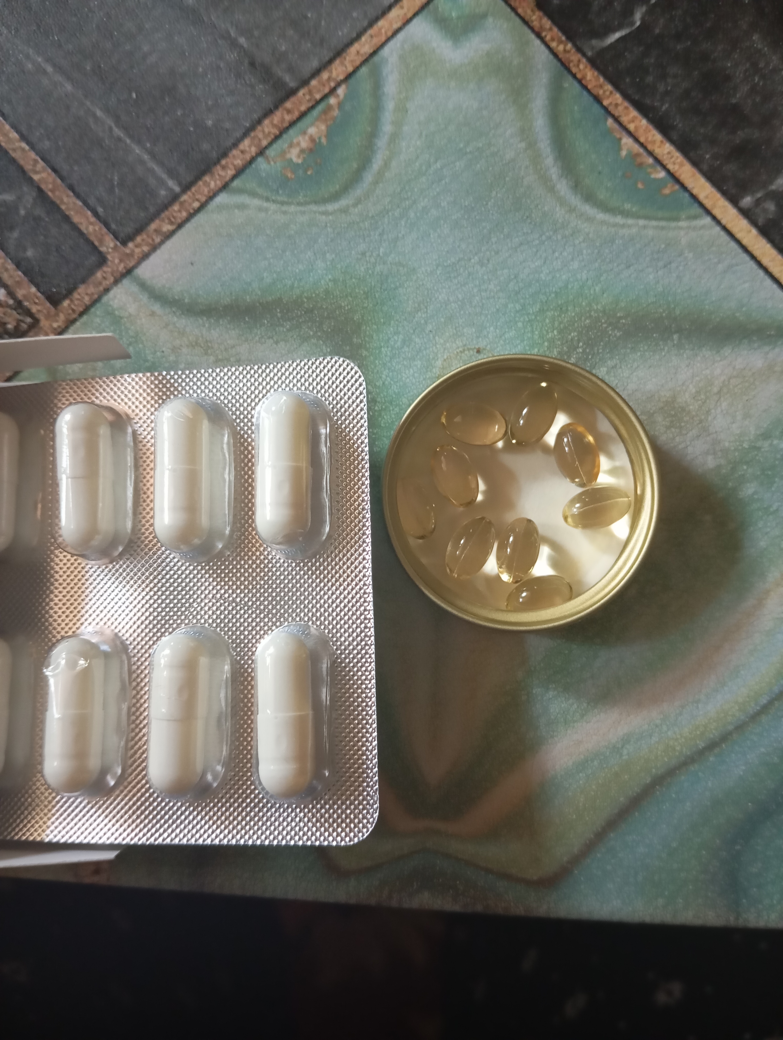 Vitamin D3 4000 iu va 50000 iu shisha qadoqda