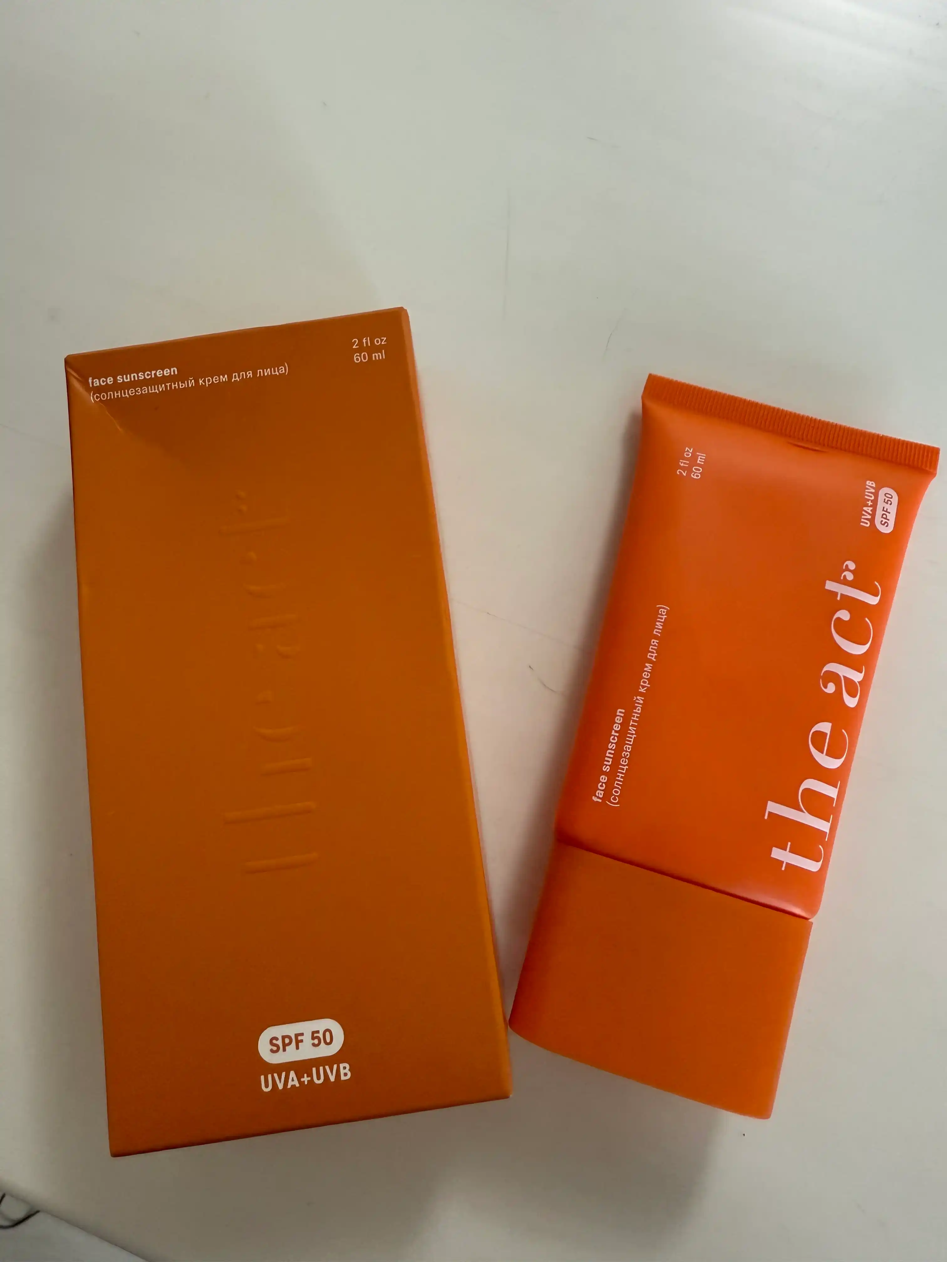 The Act SPF50 quyoshdan himoya kremi, SPF30 losyonlar va SPF15 shimmerli moy, SPF krem