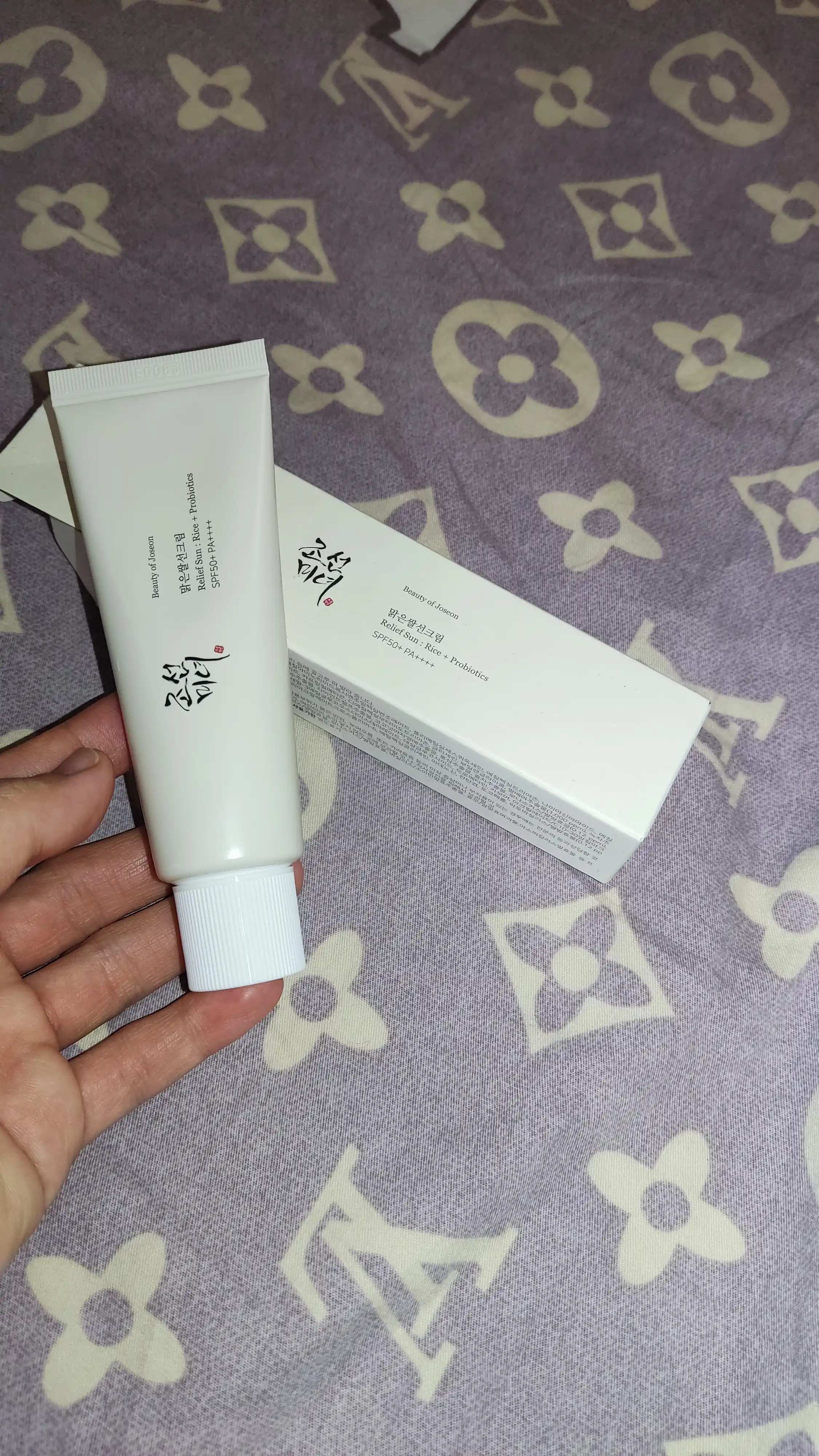 Quyoshdan himoyalovchi Beauty of Joseon Relief Sun kremi: Guruch + Probiotics SPF50+ PA++++