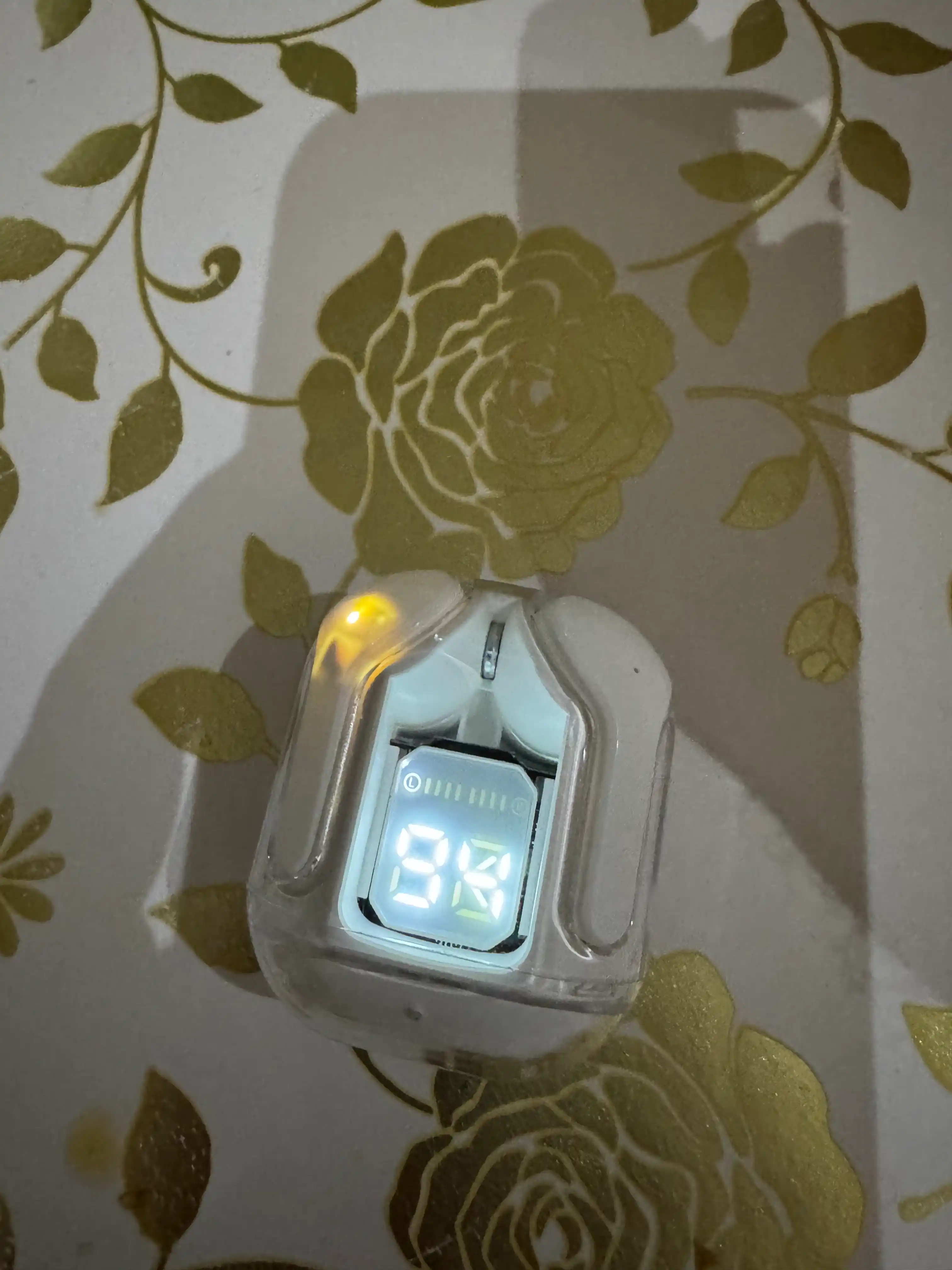 Simsiz quloqchin Air 31, Bluetooth 5.1, sensorli, mikrofolli, zaryad qutisi bilan
