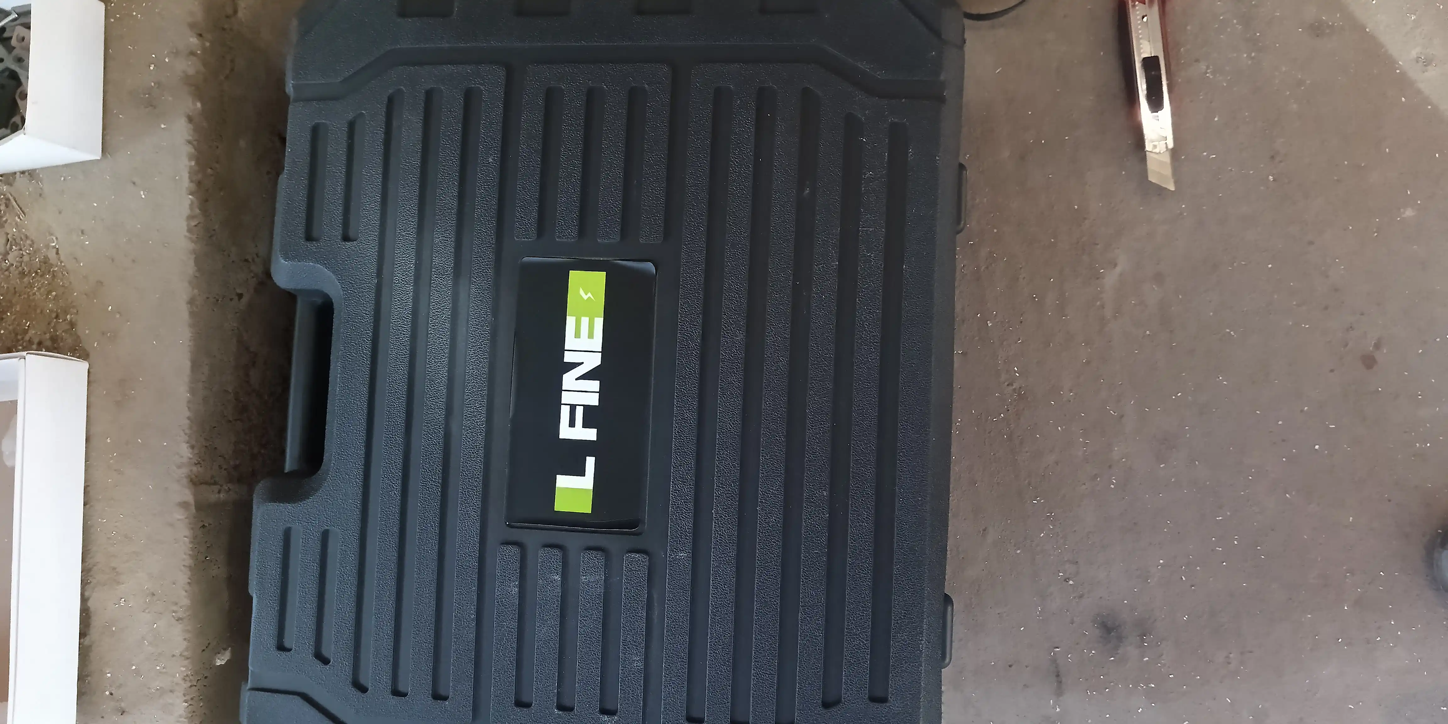 Simsiz akkumulyatorlik elektr asboblar to'plami LFINE 4T, 4 tasi 1 da