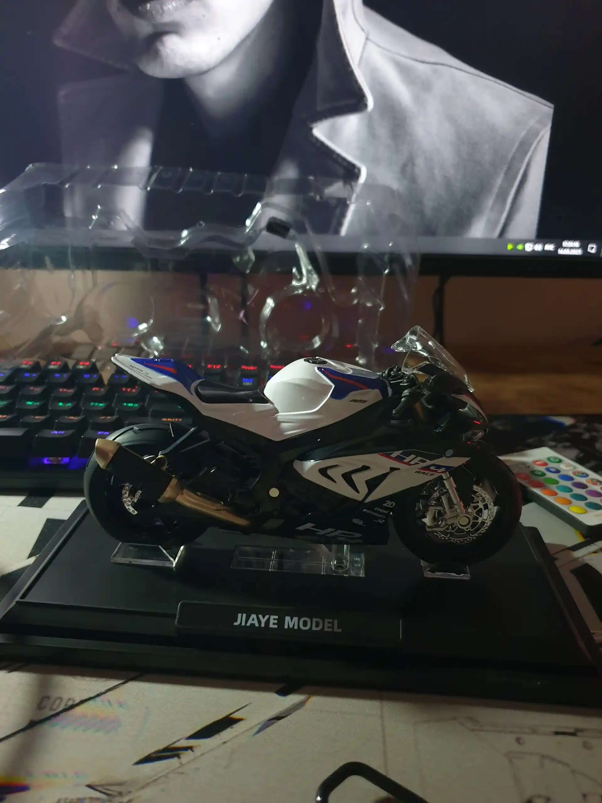 Moliyaviy metall mototsikl, model Kawasaki, Suzuki, Ducati, BMW, Honda