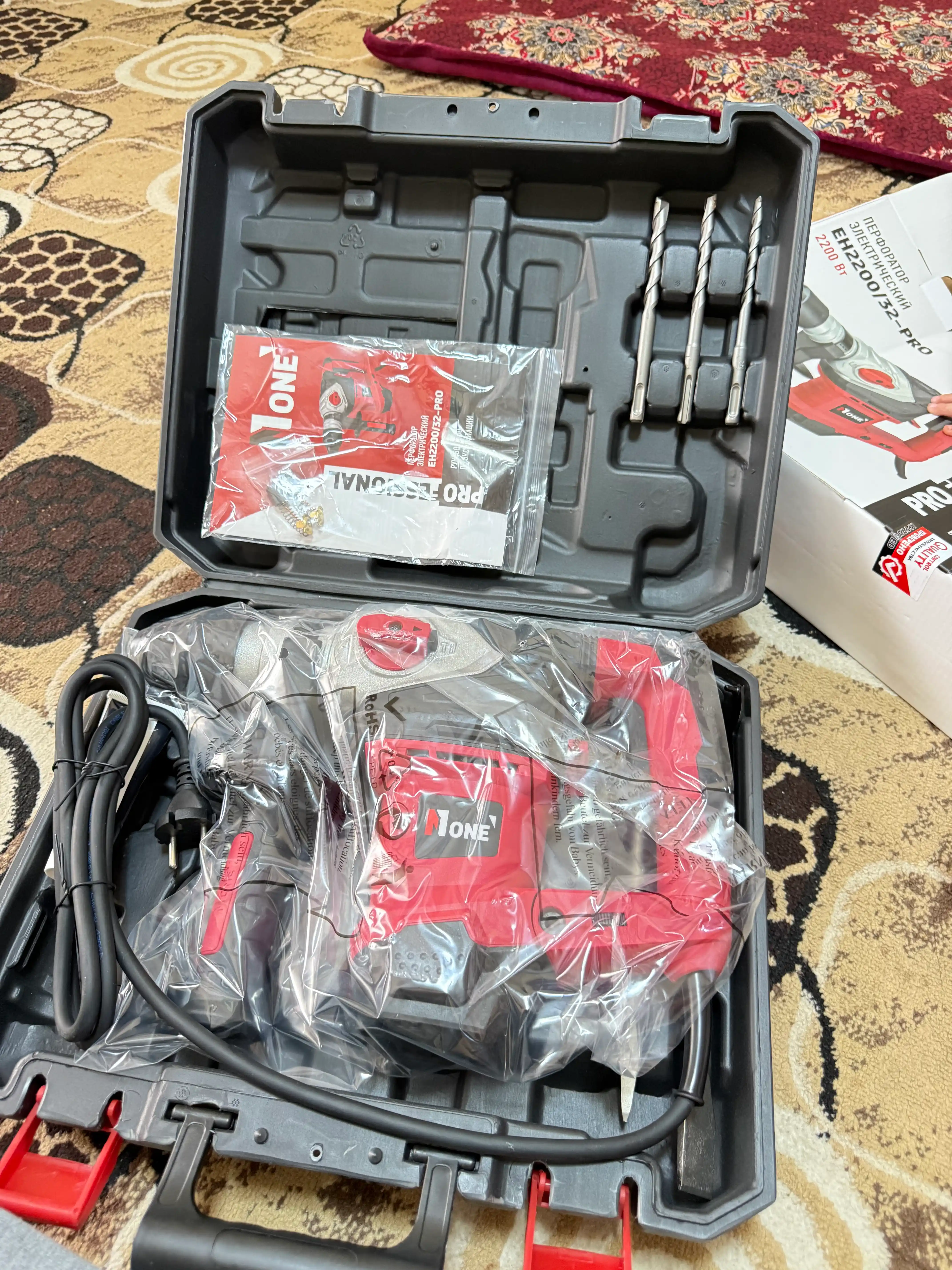 Перфоратор "NUMBER ONE" EH2200/32-PRO, 2200 Вт