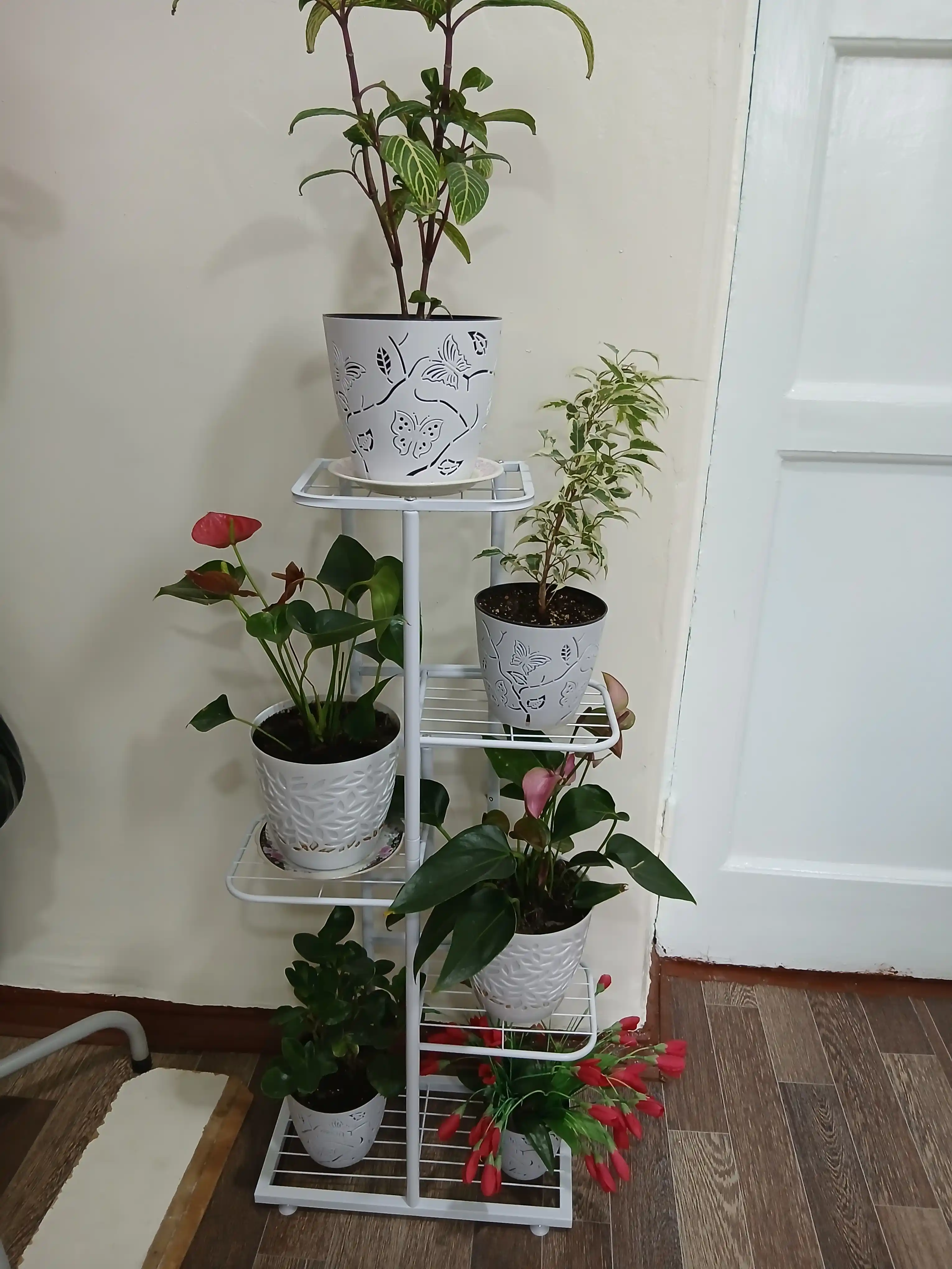 Подставка для цветов, напольная, металлическая