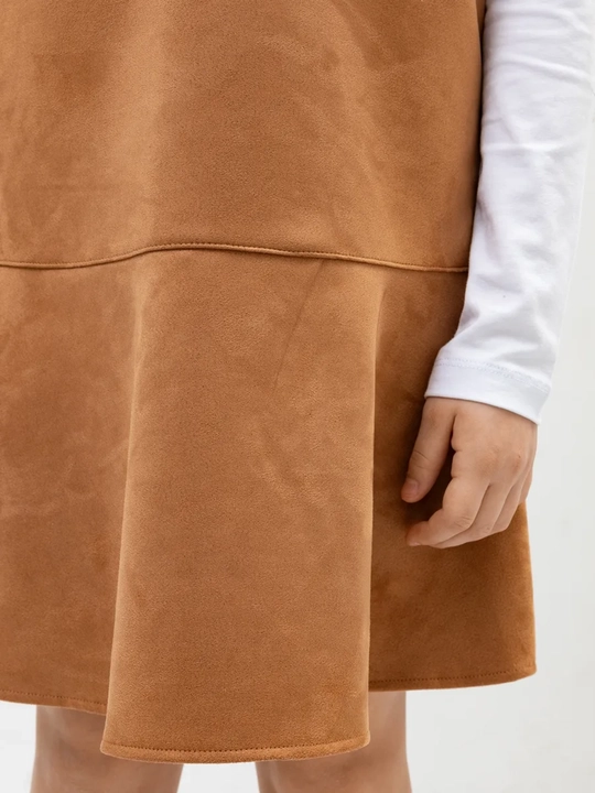 Suede uchun qisqa maktab Sundress