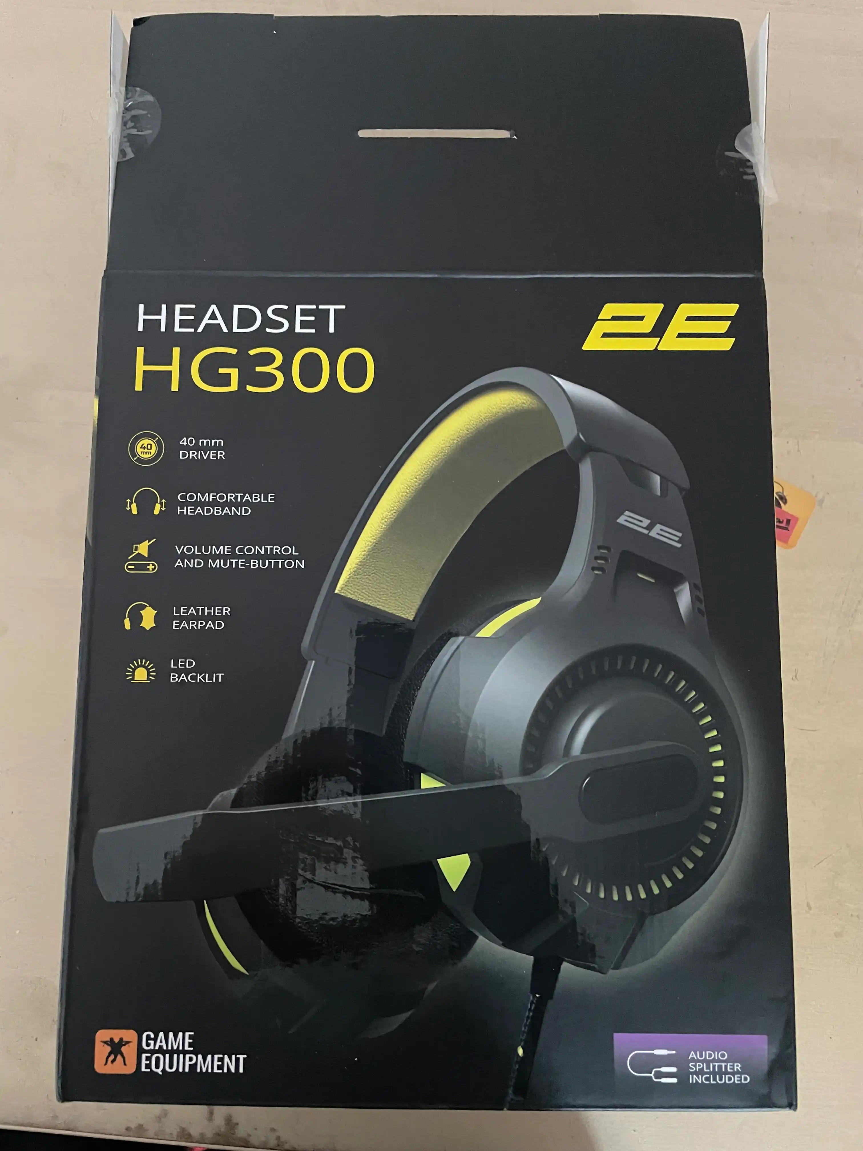Simli o'yin quloqchinlari 2E Gaming HG300 LED 2E-HG300BK, kompyuter uchun, mikrofonli