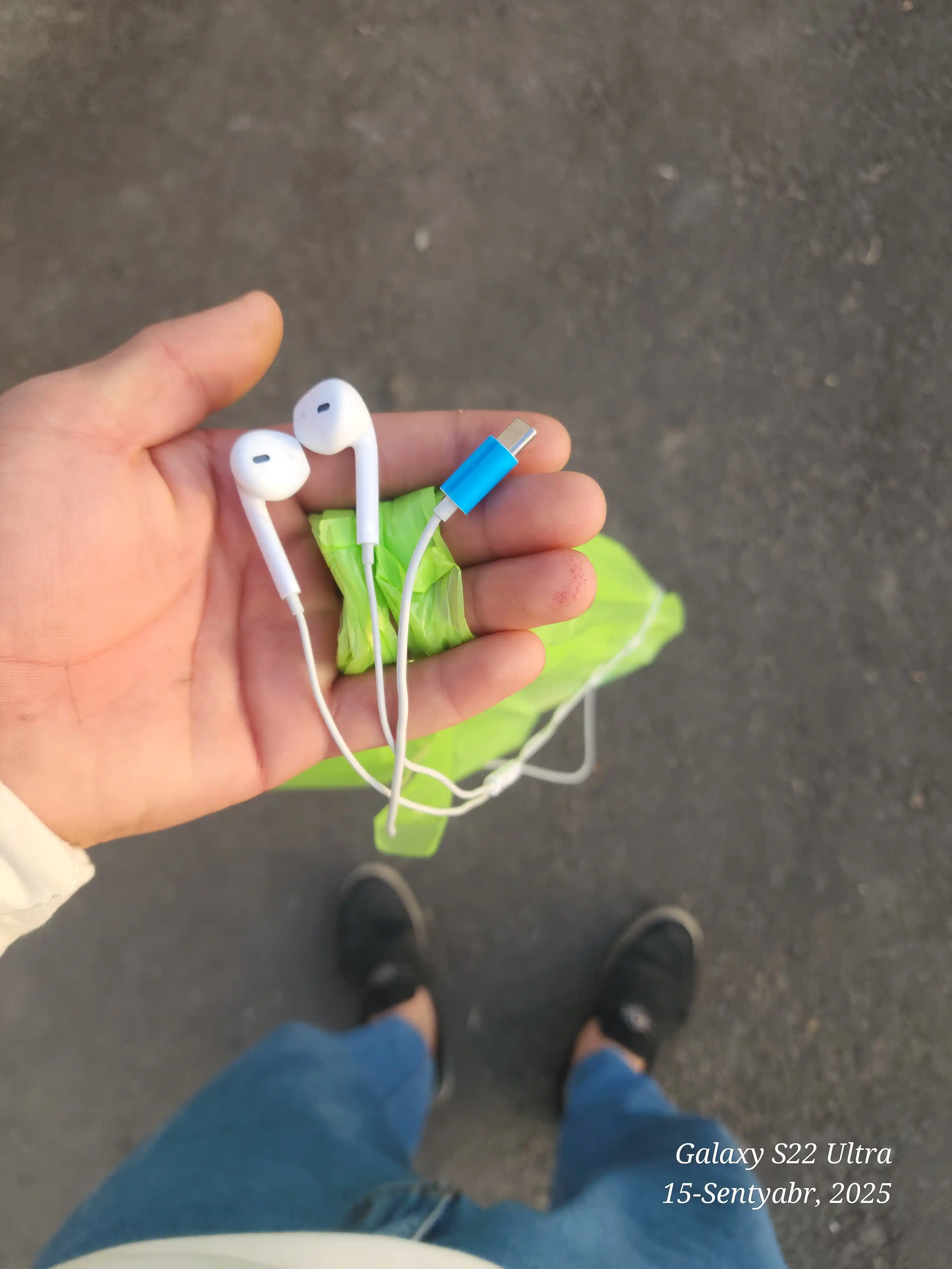 Simli quloqchinlar Type-C ulagichi bilan, yuqori ovoz sifati va qulaylik, ergonomik