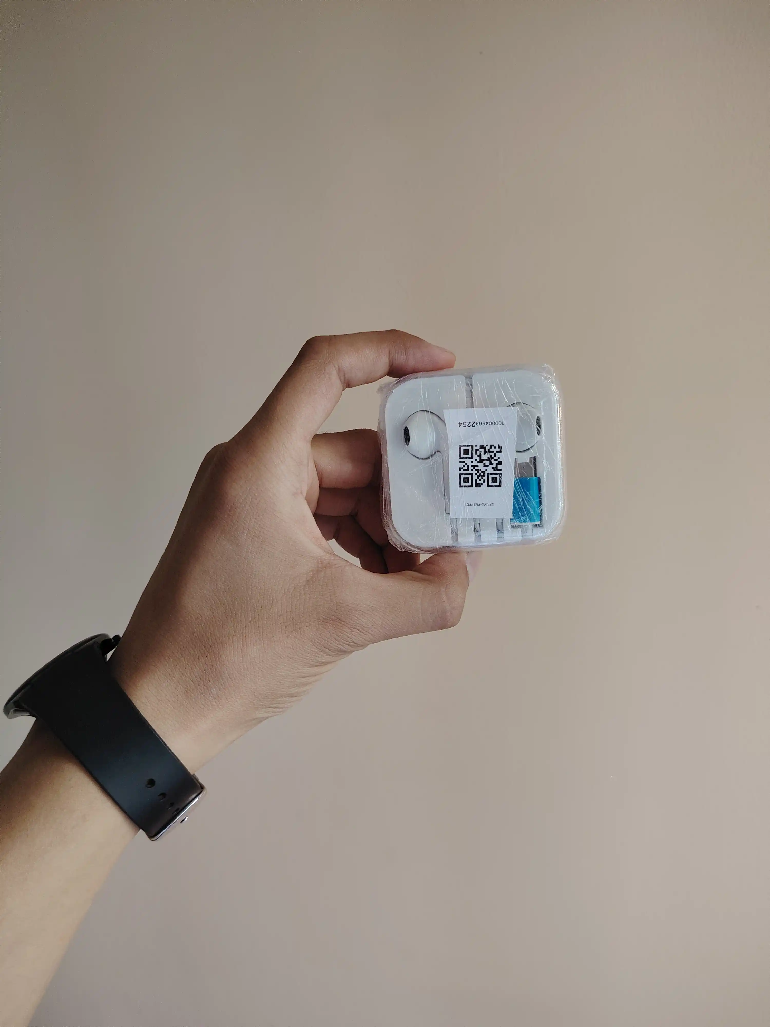 Simli quloqchinlar Type-C ulagichi bilan, yuqori ovoz sifati va qulaylik, ergonomik