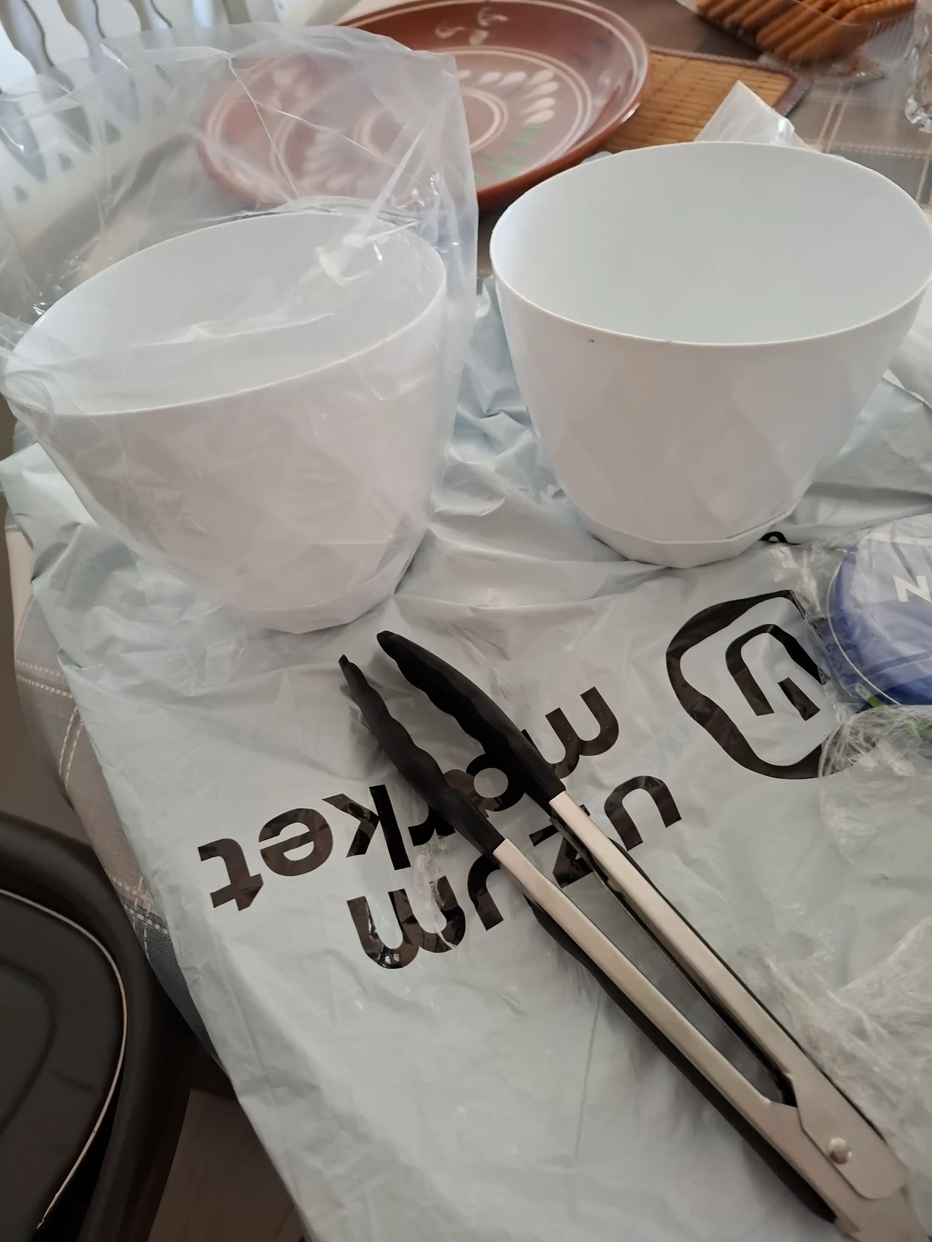 Dekorativ idish gullar uchun, drenaj qo'shimchasi bilan, uy uchun klassik gul idishi