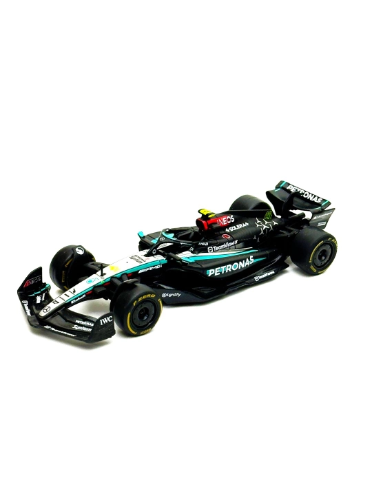 Formula 1 kolleksiya o'yinchoq mashinasi "BBURAGO F1", 1/43 miqiyosida