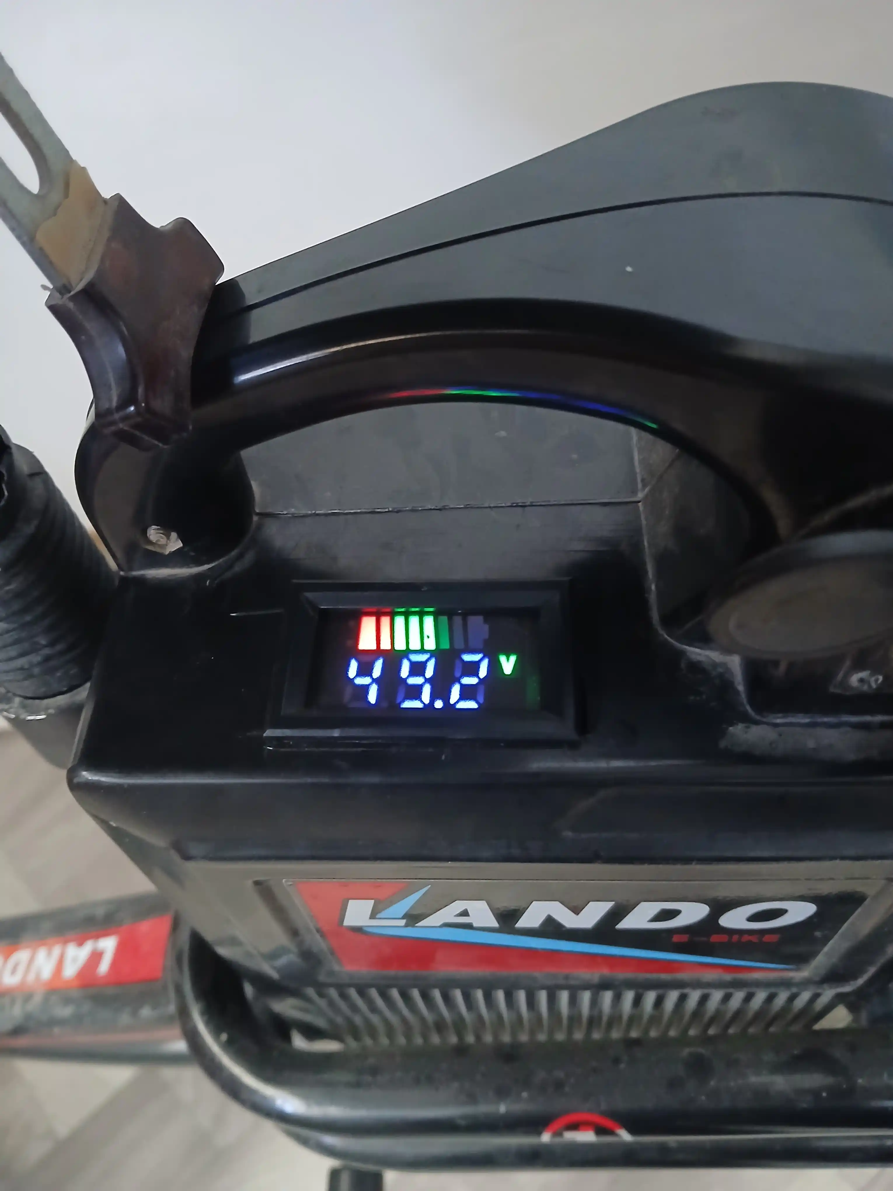Universal voltmetr, zaryad darajasi ko'rsatkichi, DSN-VQ12, 5 dan 72 V gacha
