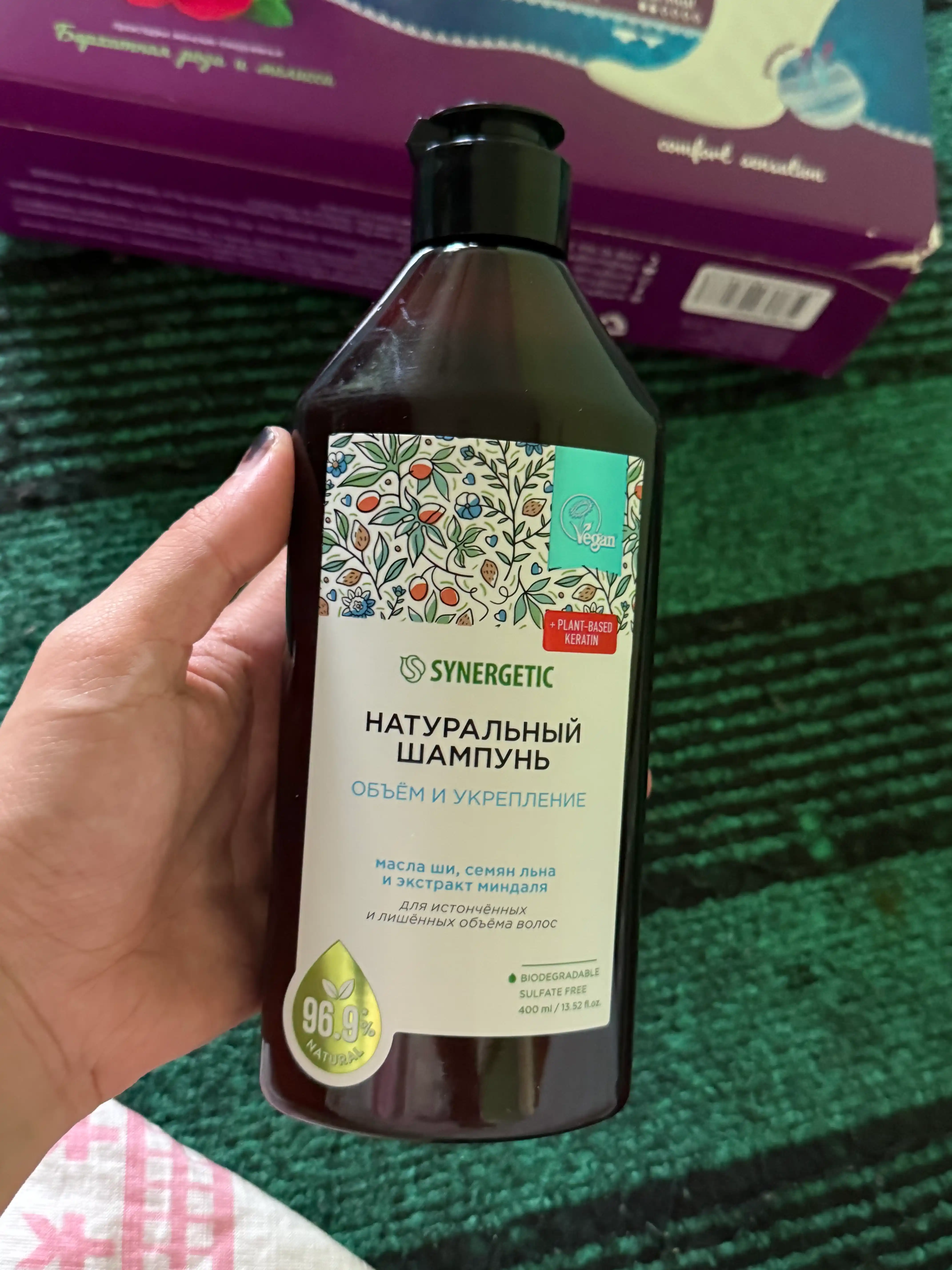 Sulfatsiz shampun SYNERGETIC "Soch hajmini va mustahkamlovchi", 400 ml