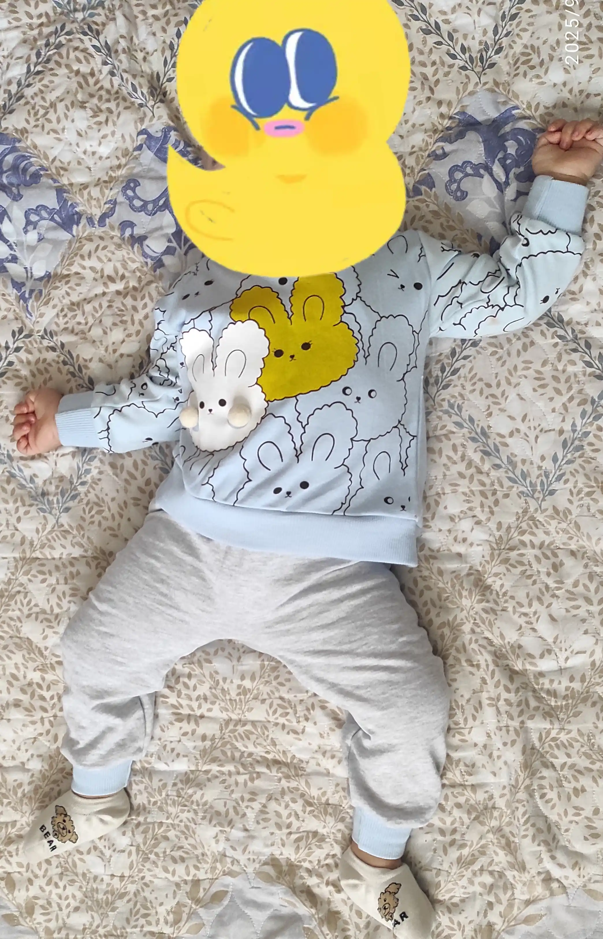 Kickintoylar uchu ikki qisimli uy kiyimi. 100% paxtadan. baxor, yoz, kuz uchun