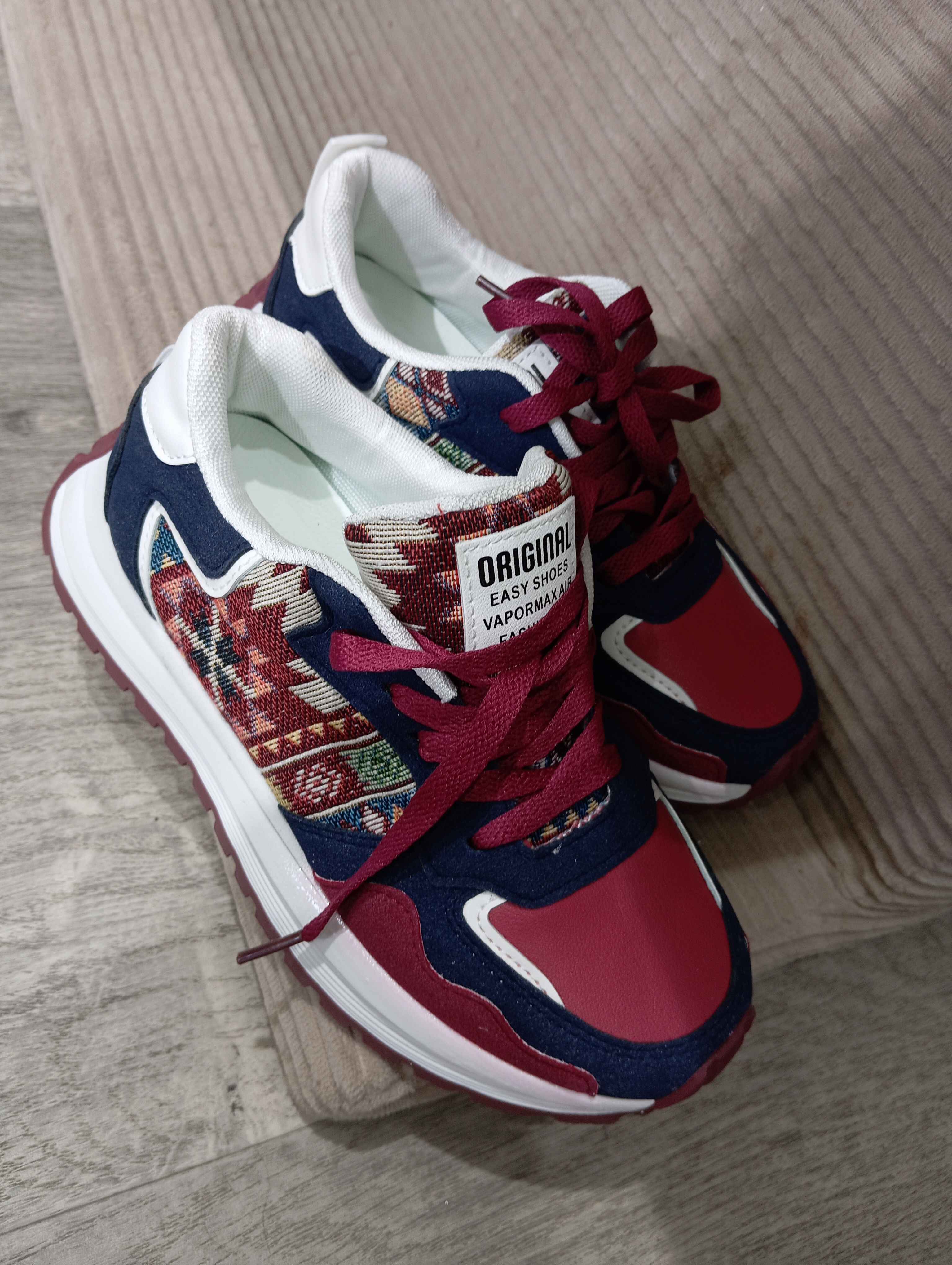 Hovuzlarda yalangoch ayollar ishtirokidagi SSSR filmlari