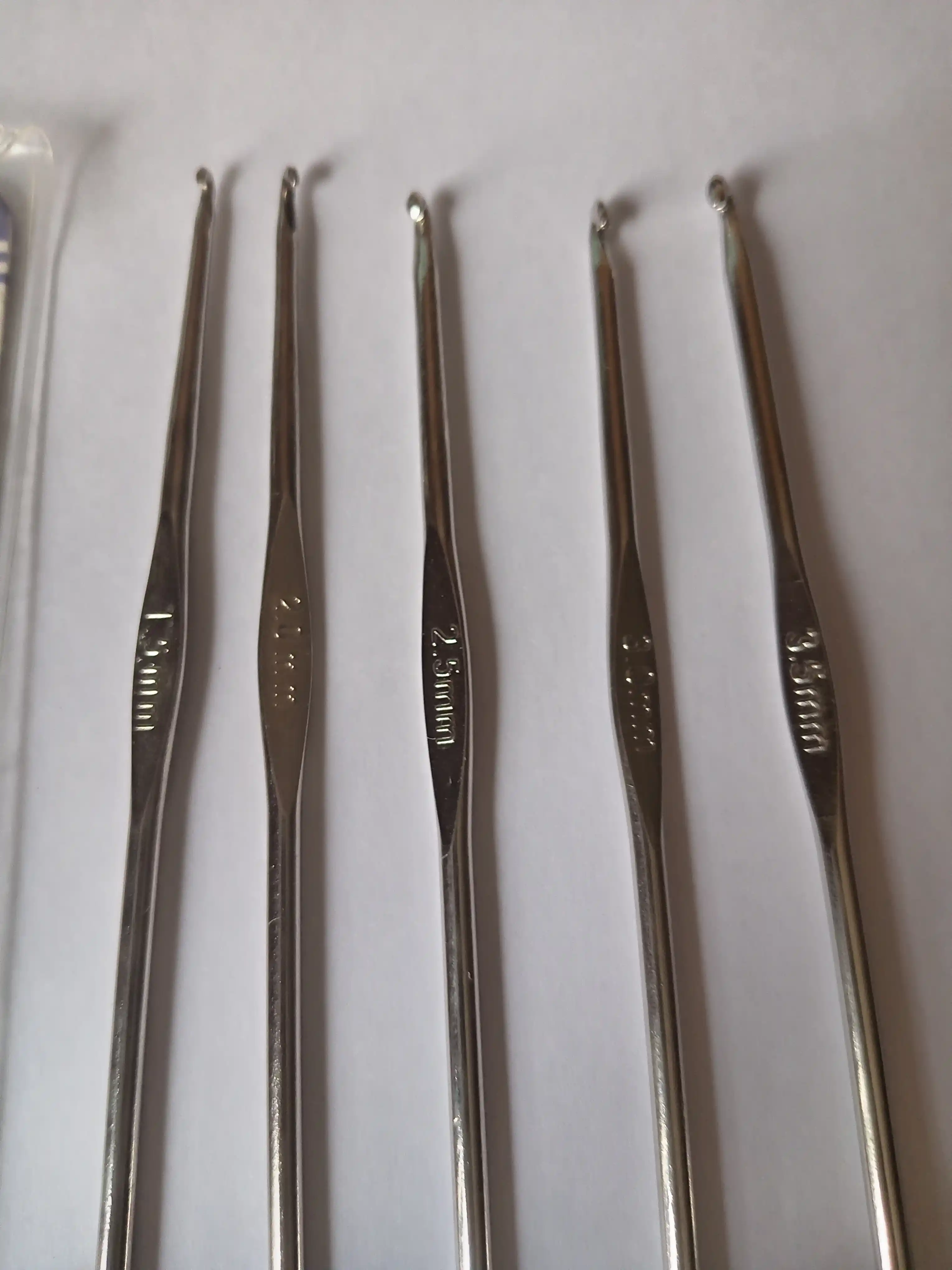 Metall krujkalar to'plami, 1,5-3,5 mm, 5 dona.