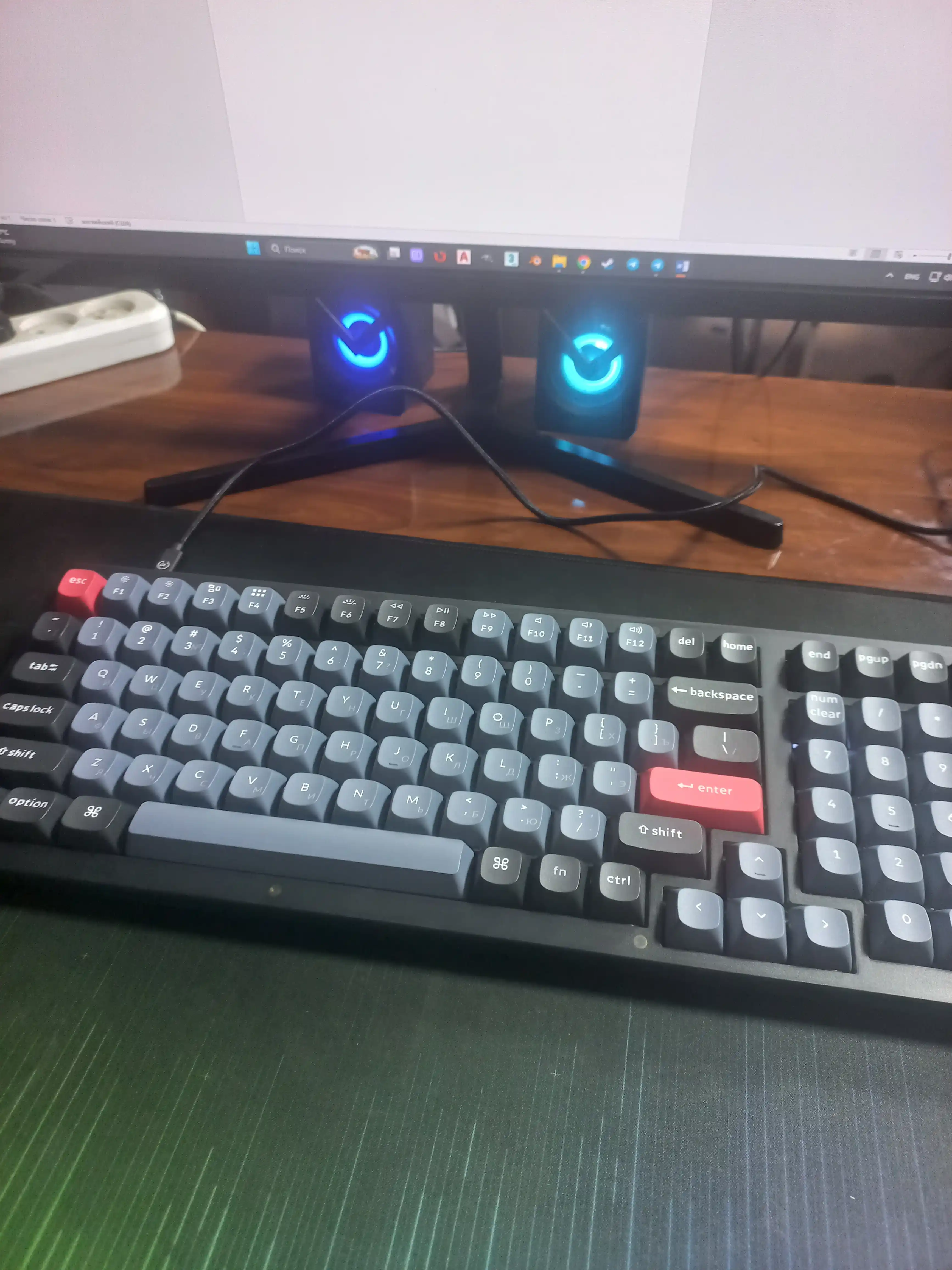 Simli oyin mexanik klaviaturasi Keychron V5 Hot-Swap, RGB V5A