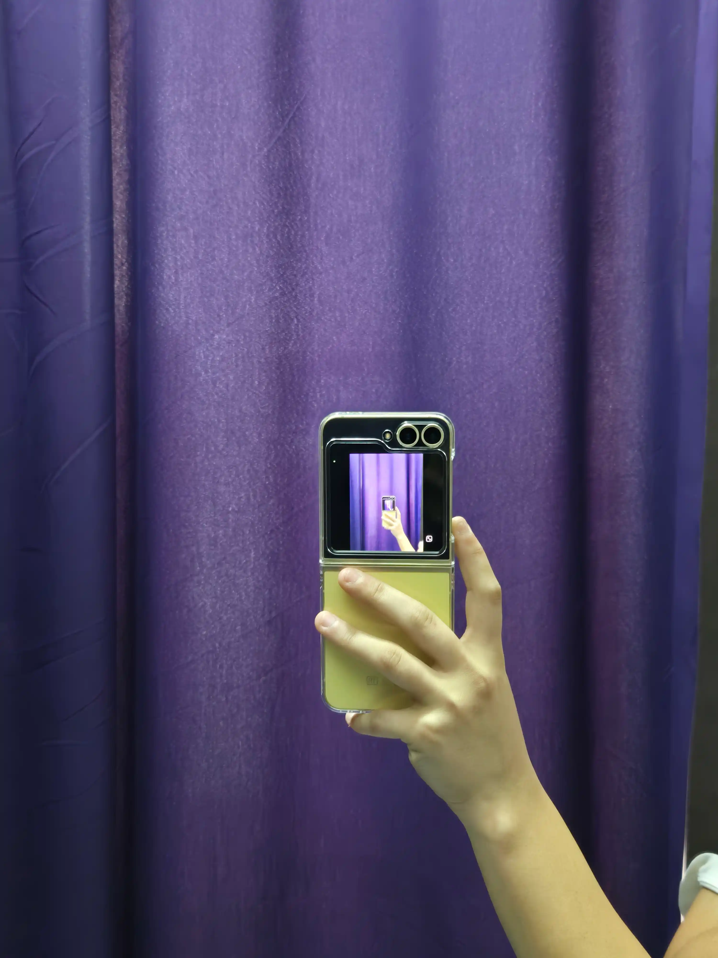 Чехол для Samsung Galaxy Z Flip7/6/5, Z Fold5/4/3 прозрачный