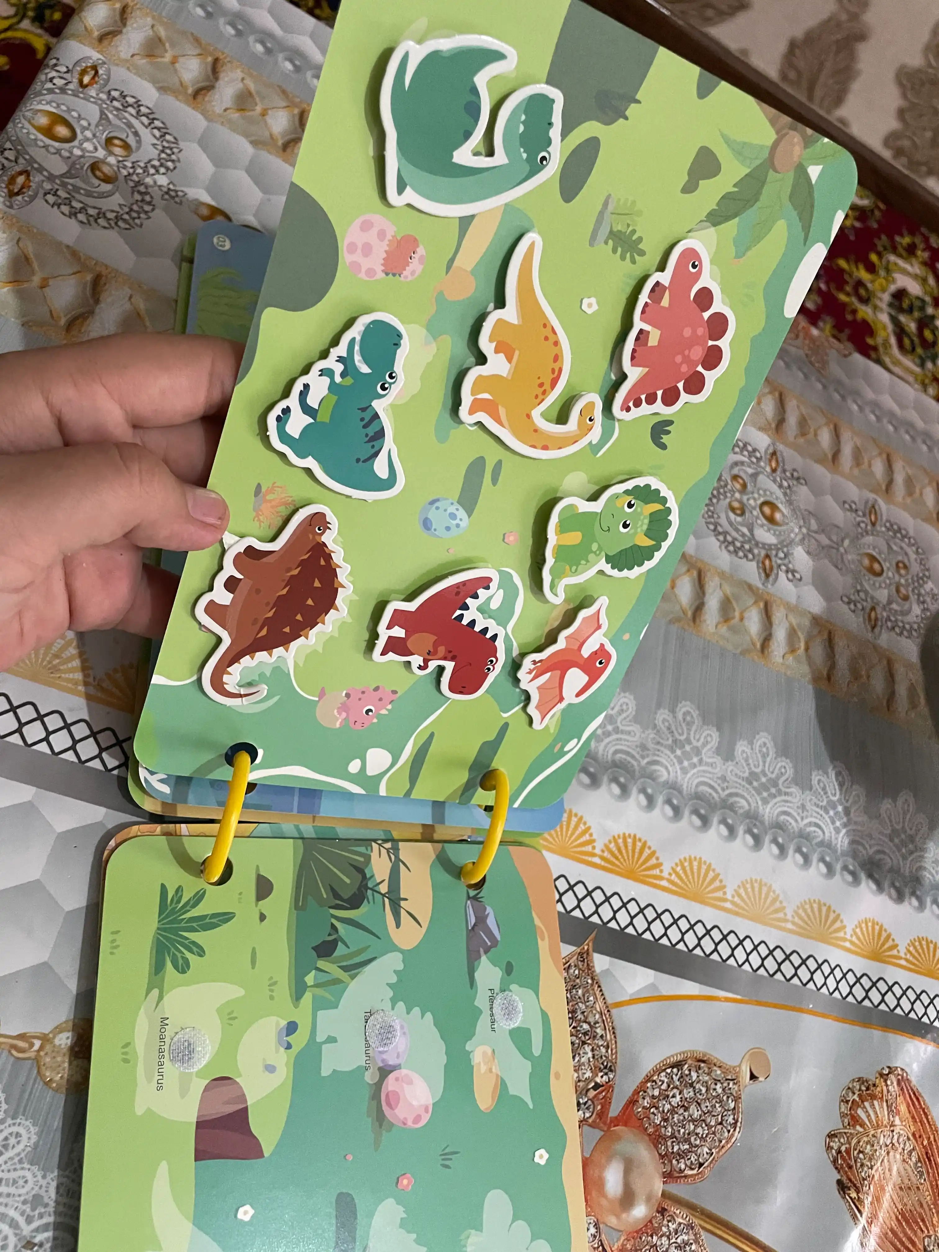 Стикеры с рисунками и бизи бук "busy book" головоломки