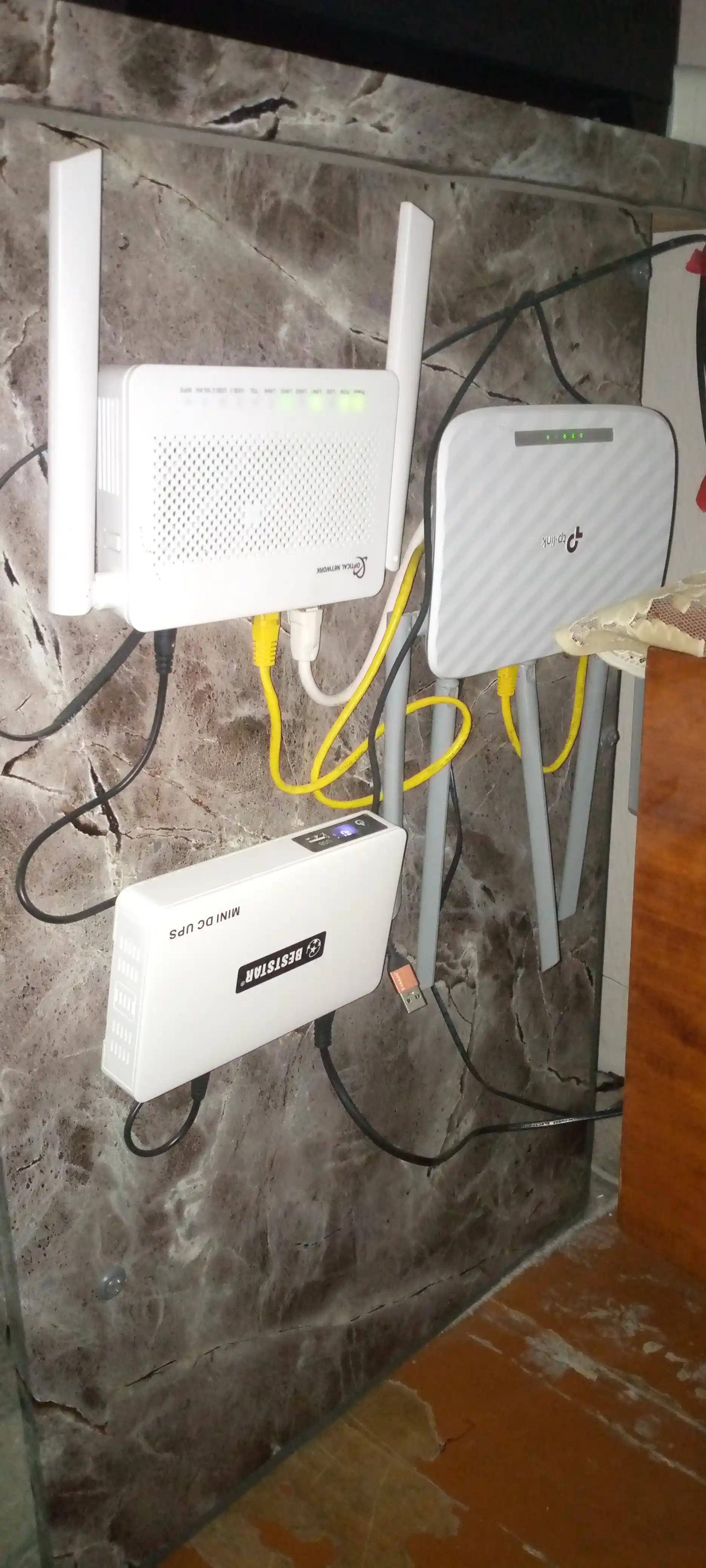 Мини ИБП Skazeke 8800 мАч 12V/24V для роутера, камеры и модема