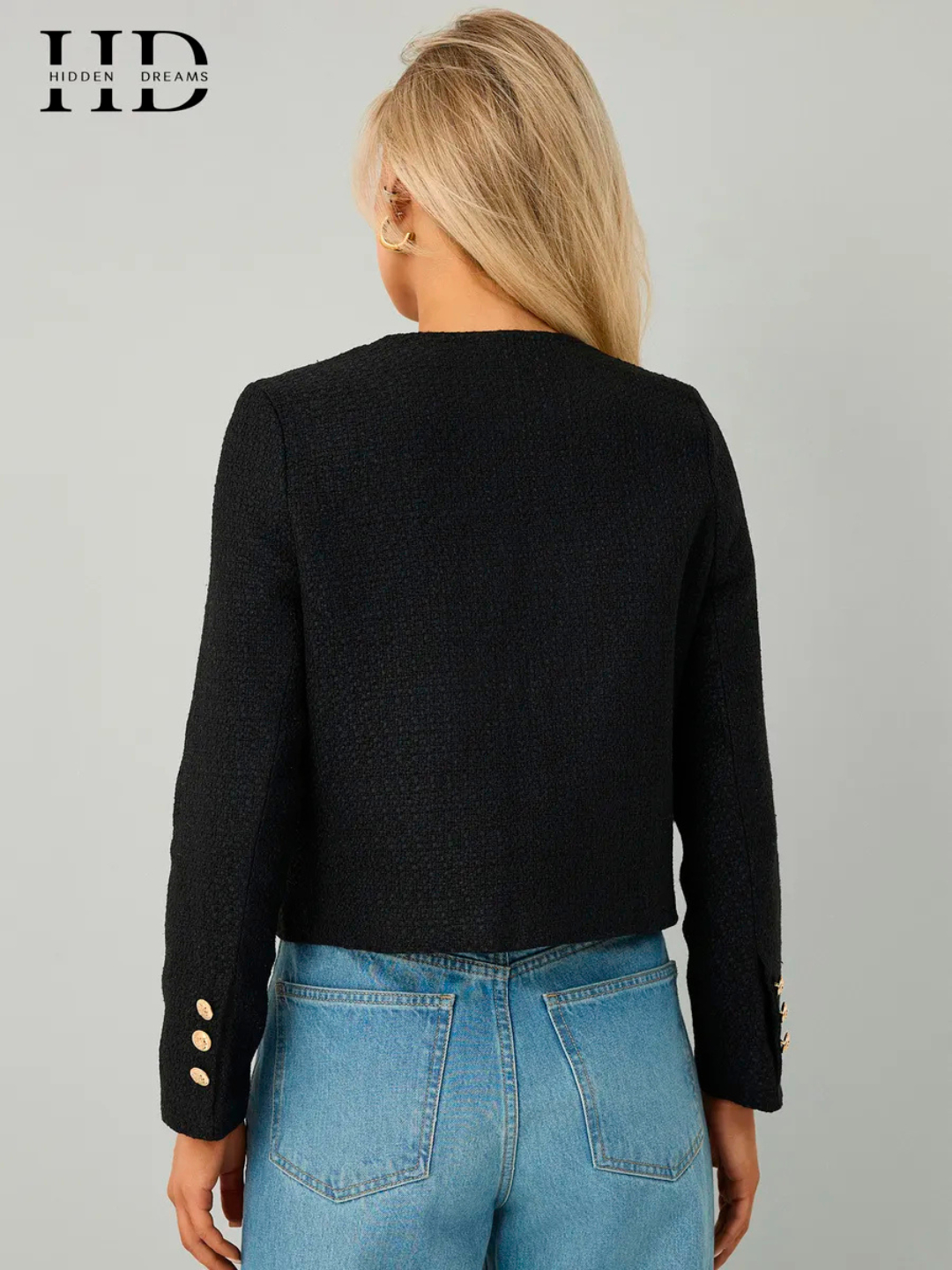 Dasha Astafieva ozining mushukchasini yaqindan korsatdi. Buvilar uchun porno galereya