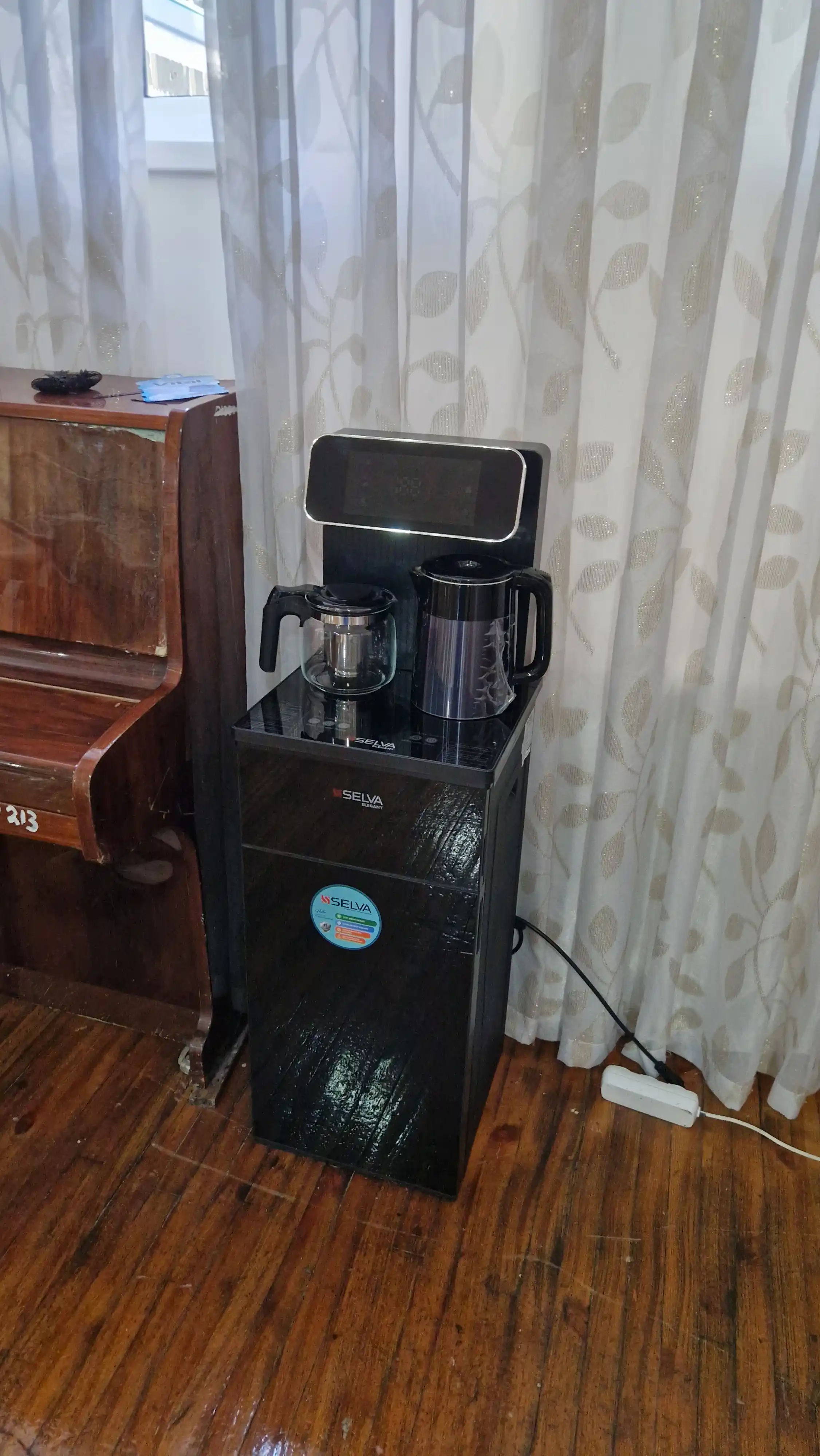 Selva suv sovutgichi, choynakli, sensorli