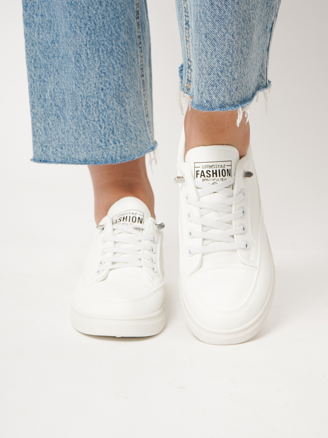 Qisqa sochli ayollar samimiy Qiziqarli juftliklar bilan jinsiy aloqa