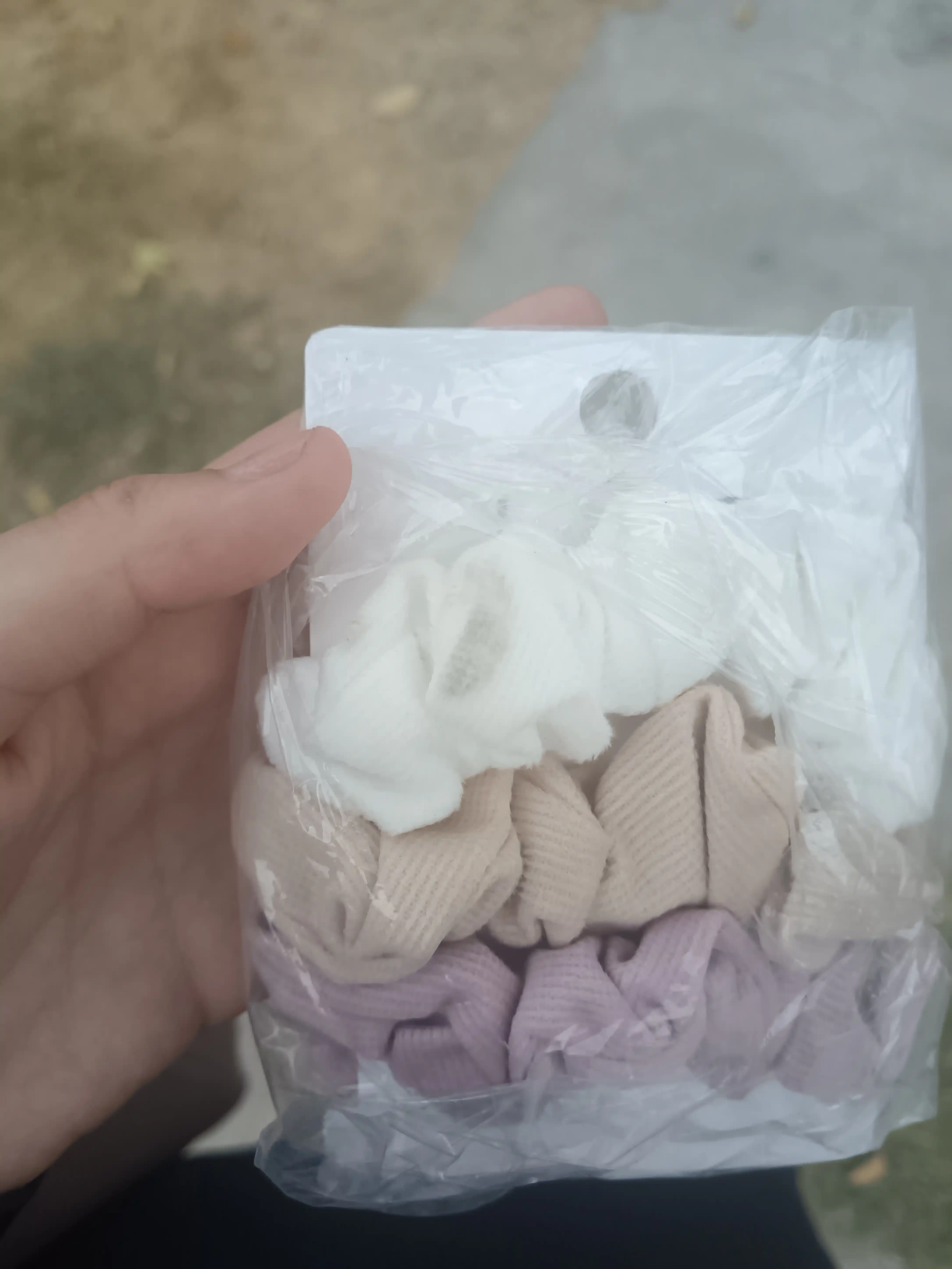 Sochlar uchun rezinkalar Laf ayollar uchun, velvet, 3 dona