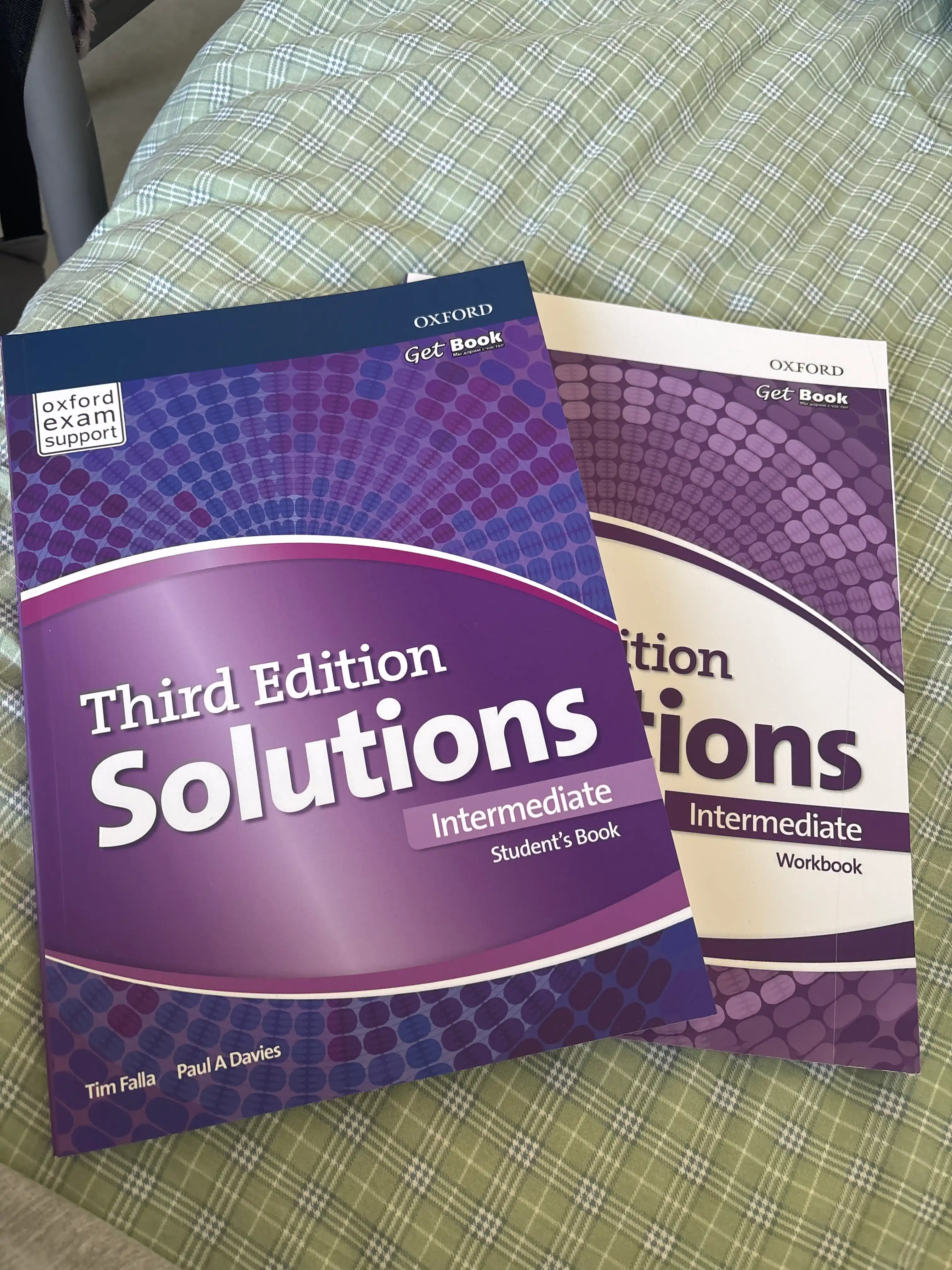Solutions Intermediate, Tim Falla Paul A Davies