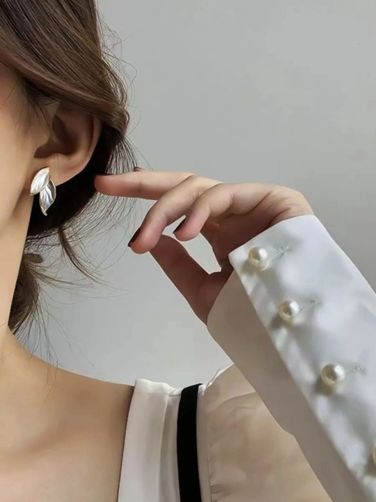 Серьги для женщин, легкие и гладкие