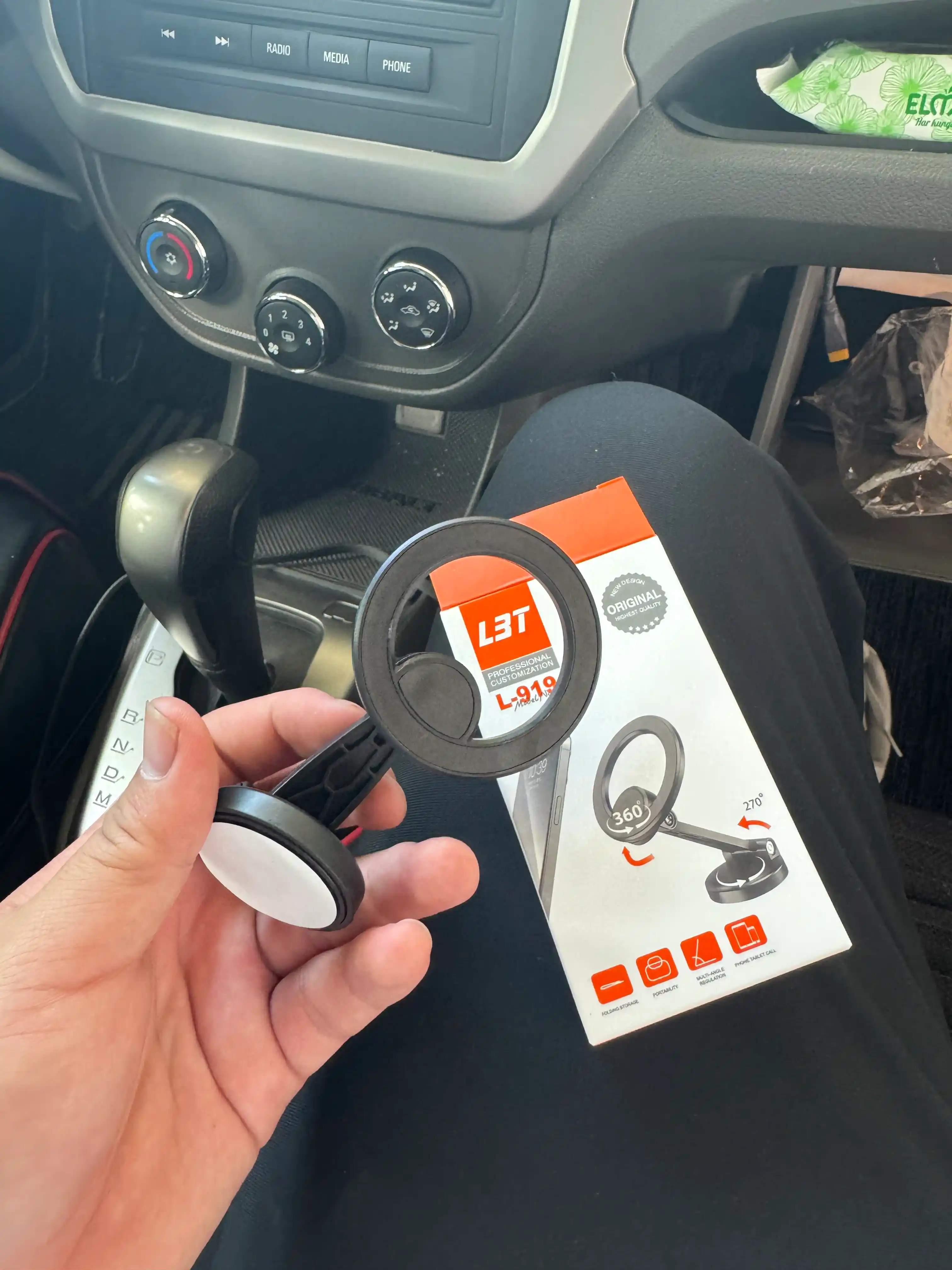 360° aylanuvchi avtomobil uchun telefon ushlagich – magnitli, qora