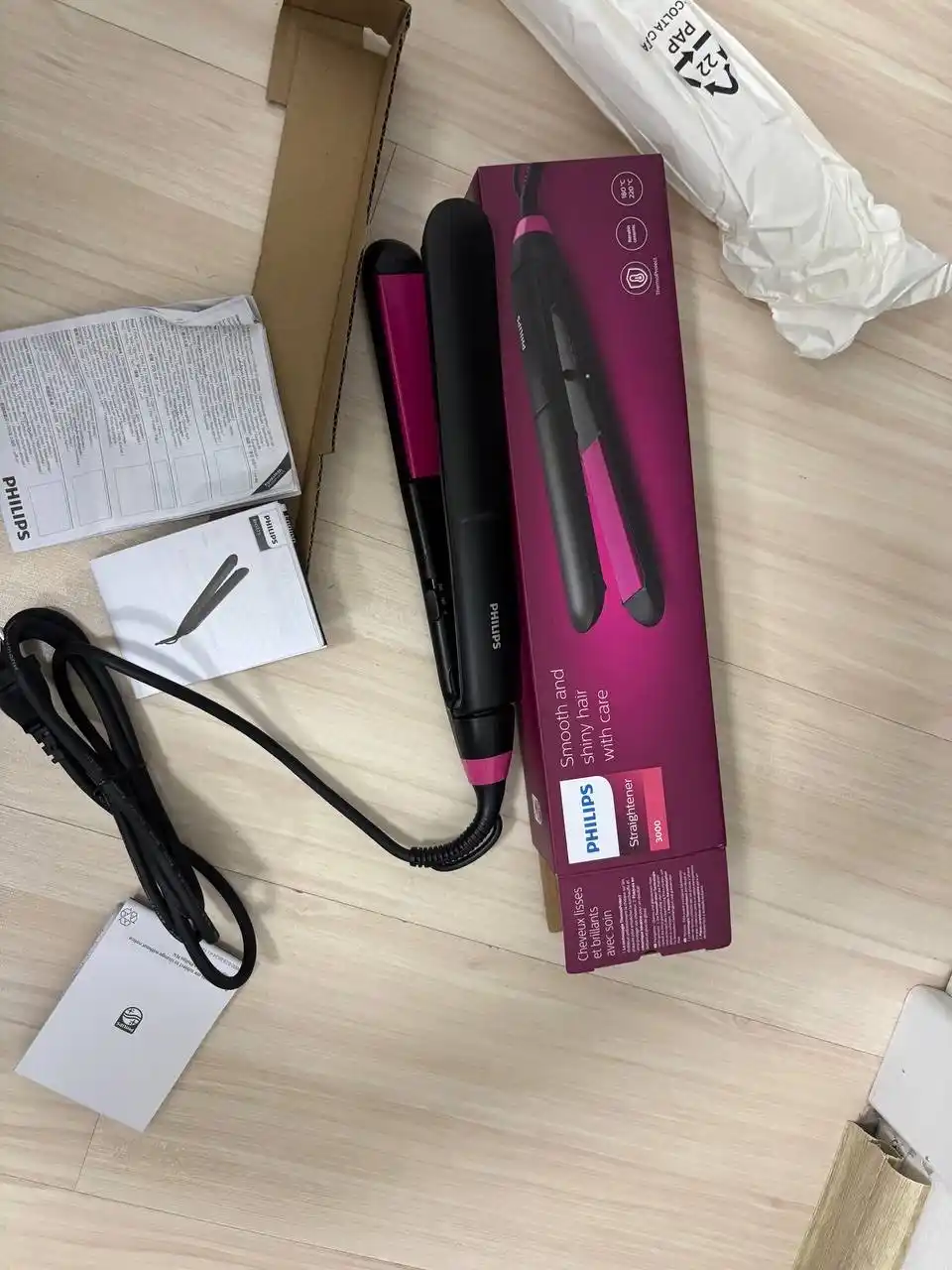 Выпрямитель для волос Philips BHS375