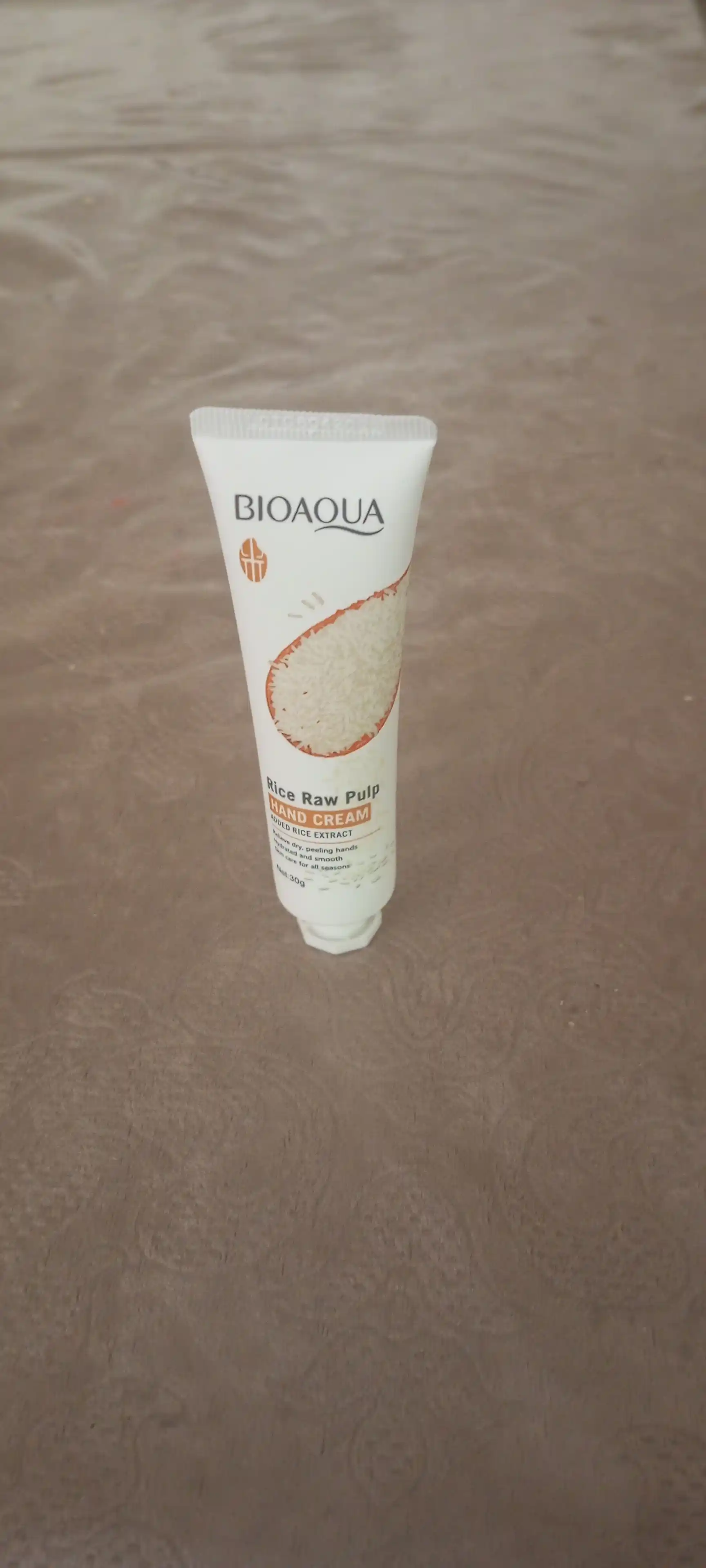 Крем для рук Bioaqua, с экстарктом риса, питание и увлажнение, ароматный , 30 г белый