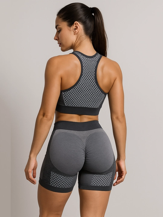 Ayollar sport komplekti, top va shortlar fitnes va yoga uchun, nafas oluvchi mato