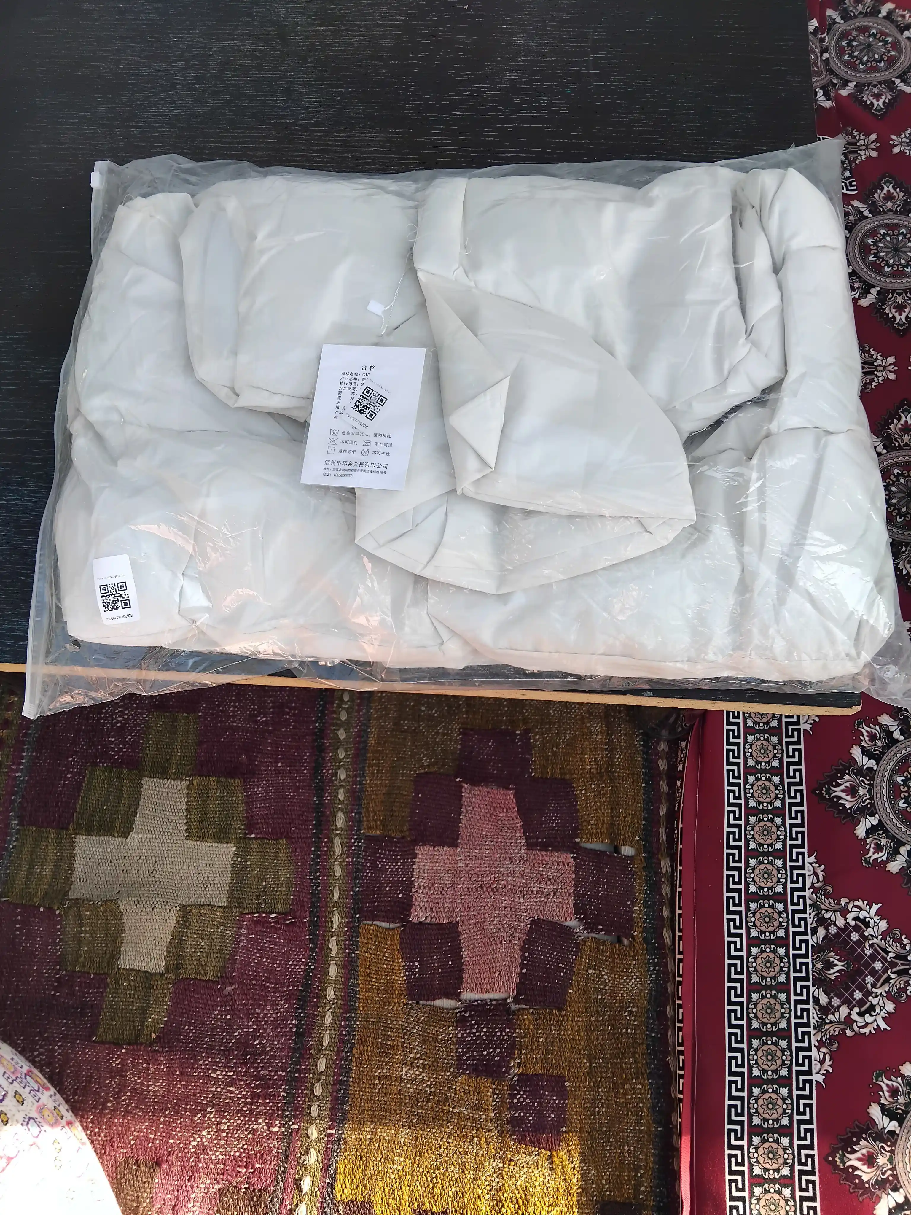 Mavsumiy ayollar nimchasi - yengil, bahor va kuz uchun qulay