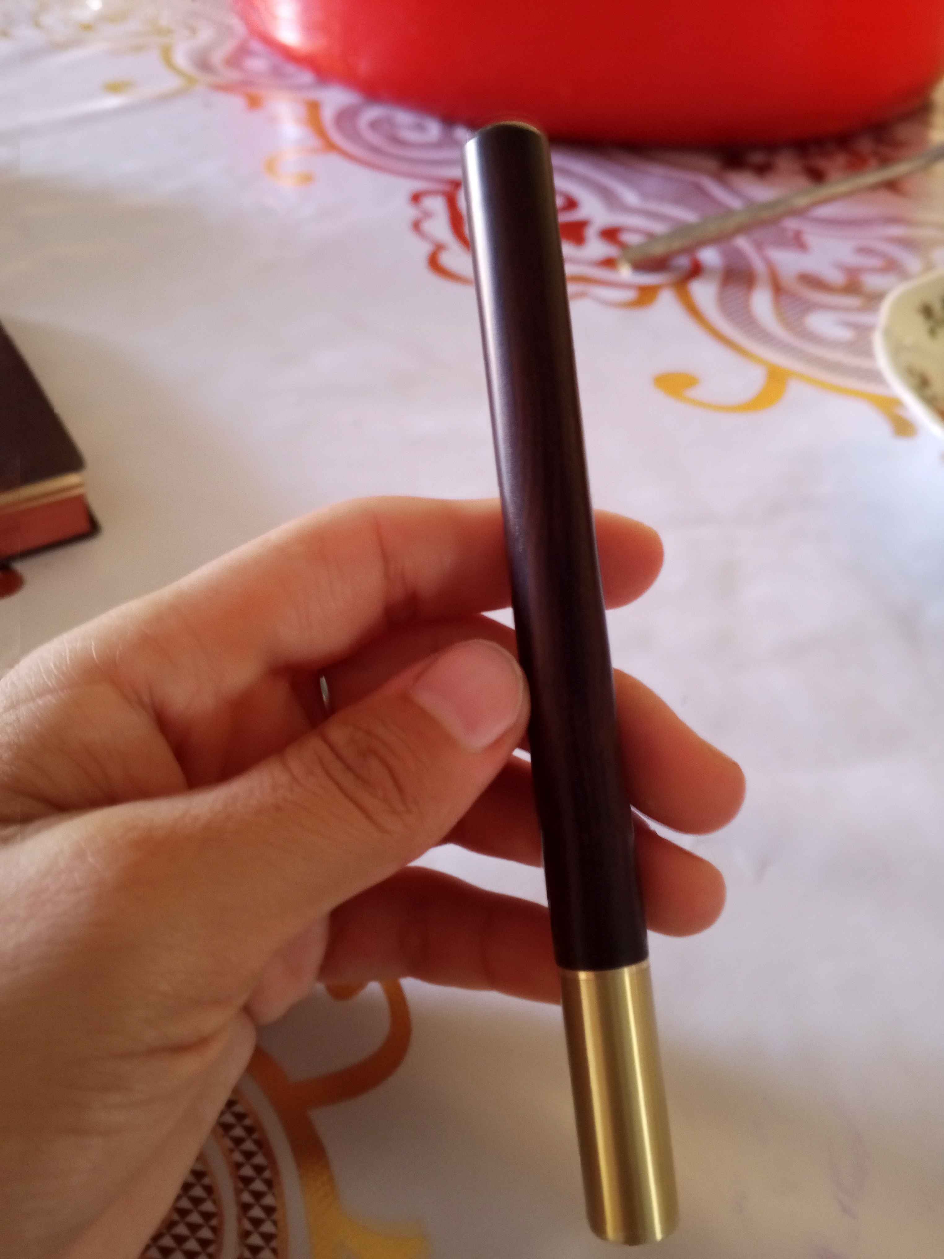 Qimmatbaho yog‘ochdan tayyorlangan yuqori sifatli yog‘och dasta
