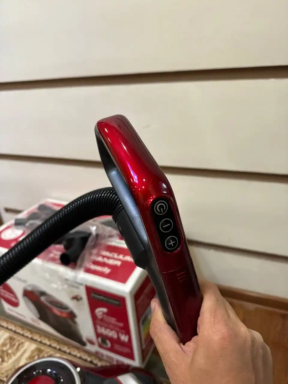 Пылесос LG мощный 3600W, инновационный циклонный, телескопической трубой, HEPA фильтр