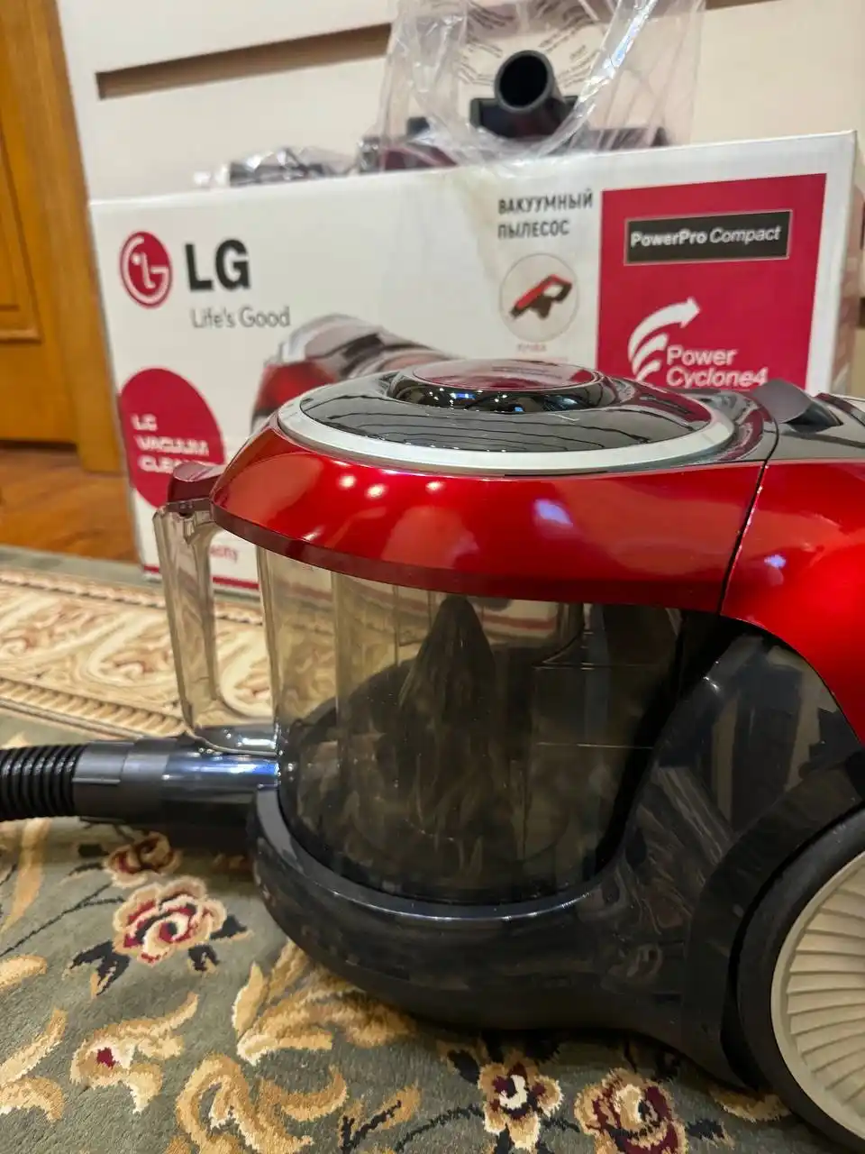 Пылесос LG мощный 3600W, инновационный циклонный, телескопической трубой, HEPA фильтр