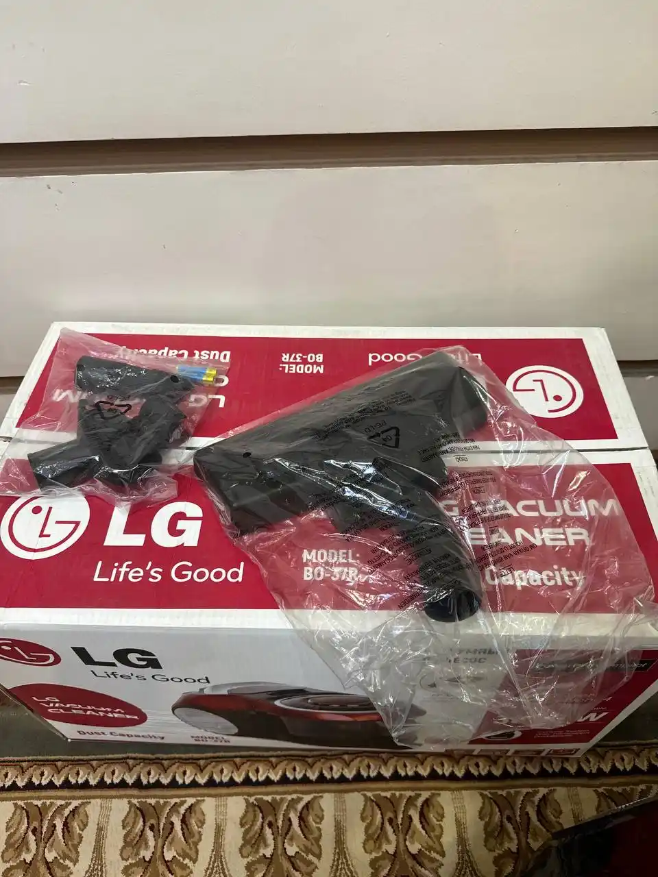 Пылесос LG мощный 3600W, инновационный циклонный, телескопической трубой, HEPA фильтр