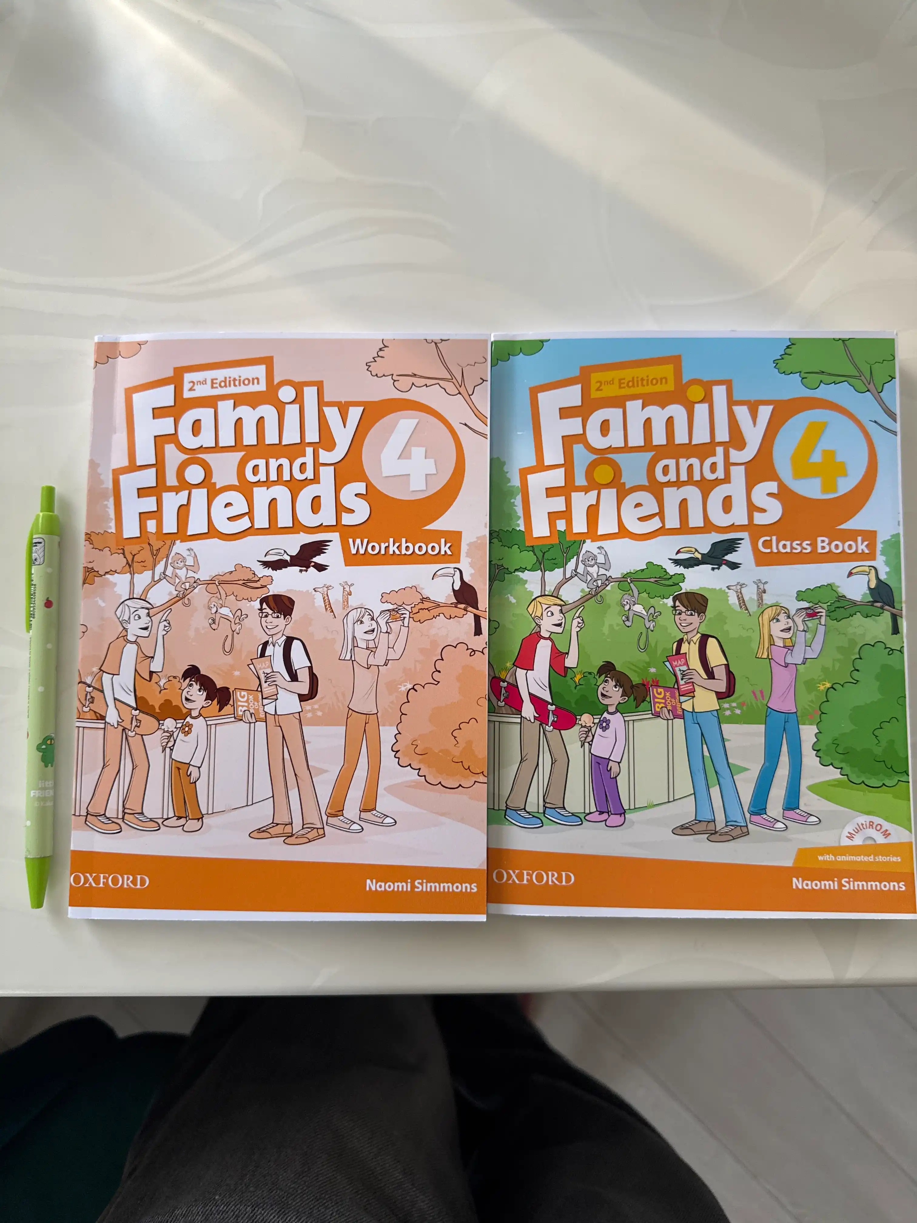 Family and Friends 0 1 2 Class Book + Workbook/ Family and Friends 2 Class Book + Workbook