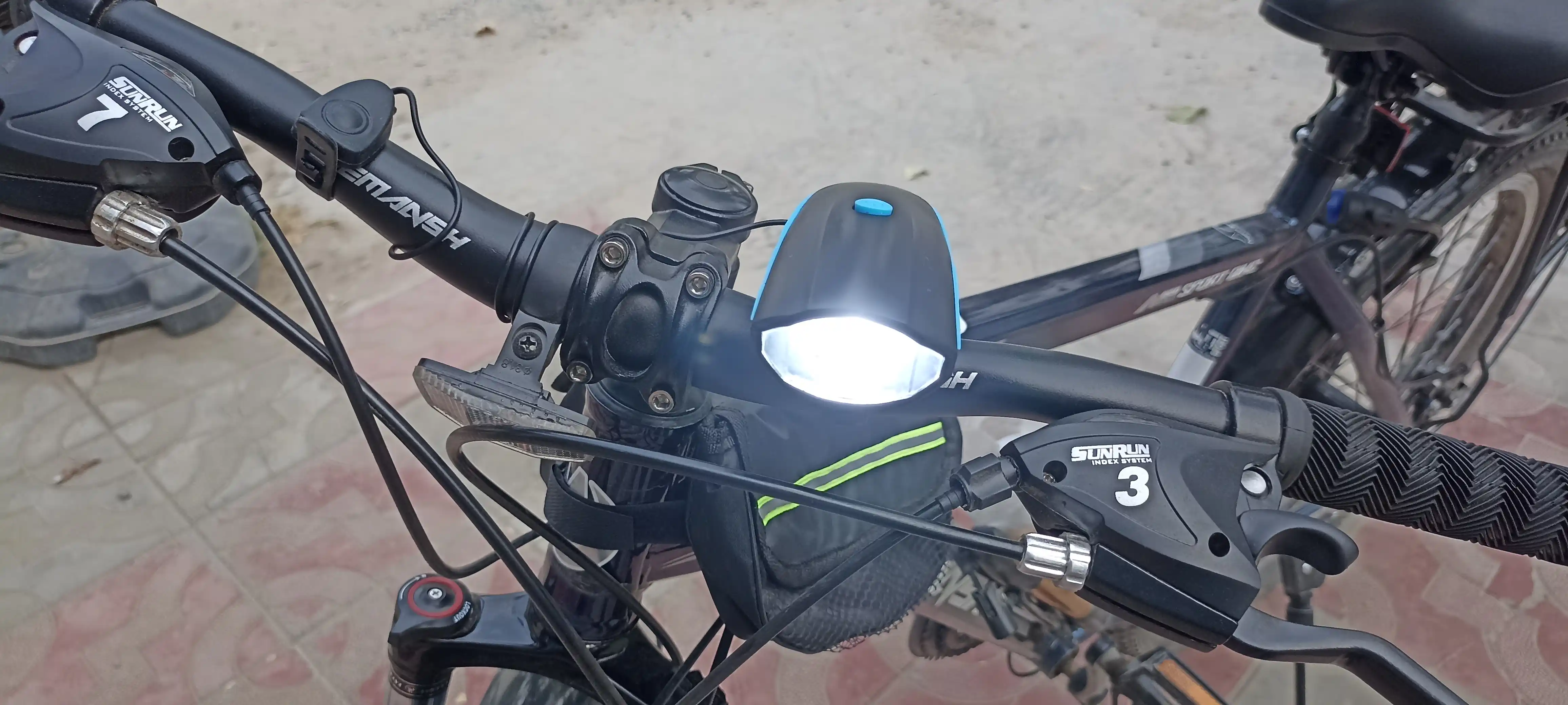 Yorqin LED chiroq + ultra baland ovozli velosiped signali, zaryadlovchi bilan
