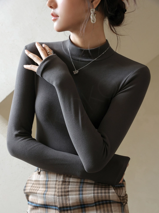 Ayollar uchun vodolazka Kioko, uzun yengli ayollar koftasi